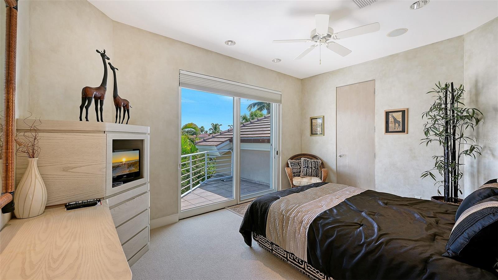 510 HARBOR GATE WAY — photo 50