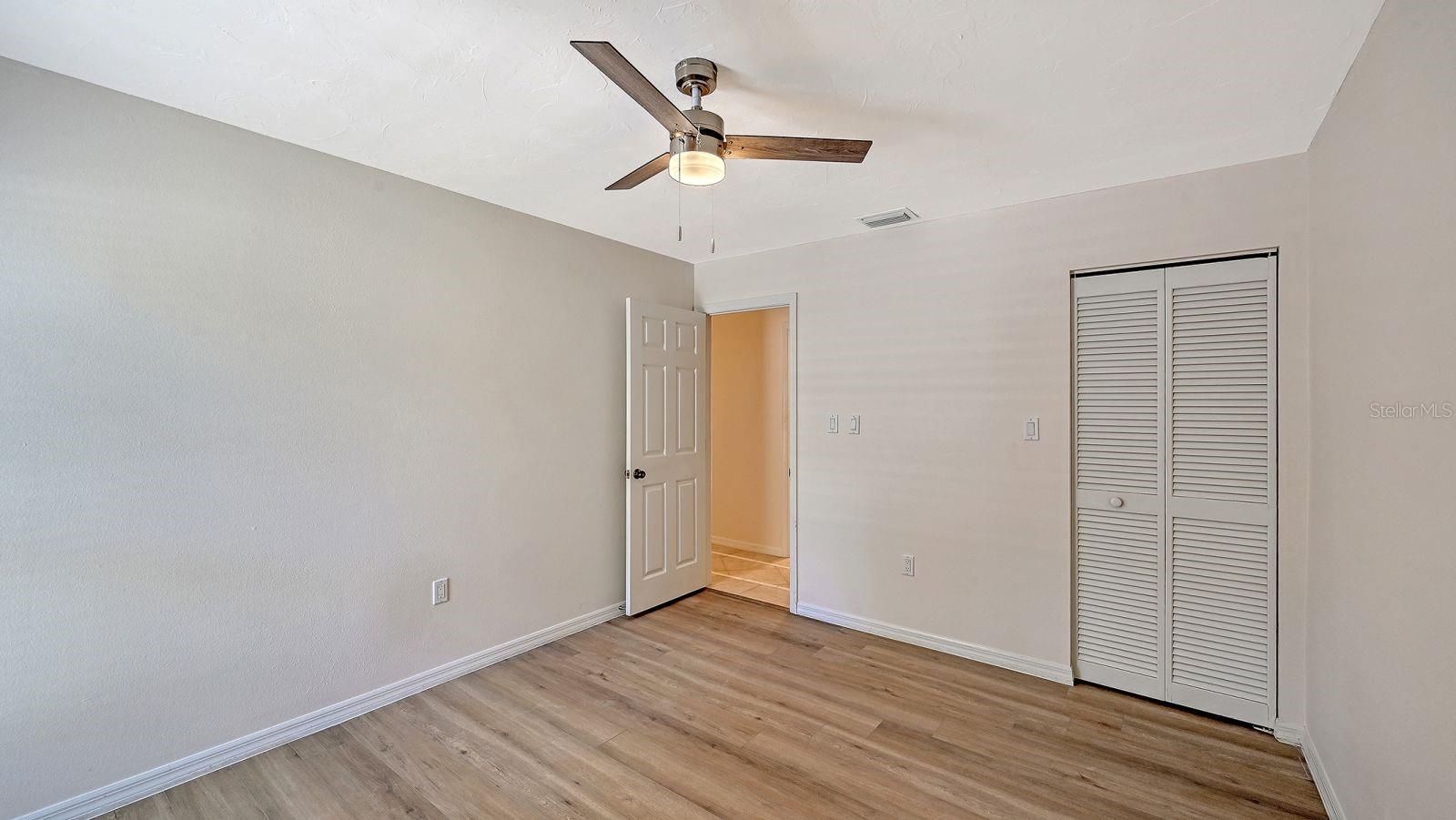 4799 OAK FOREST DR W #43 — photo 27
