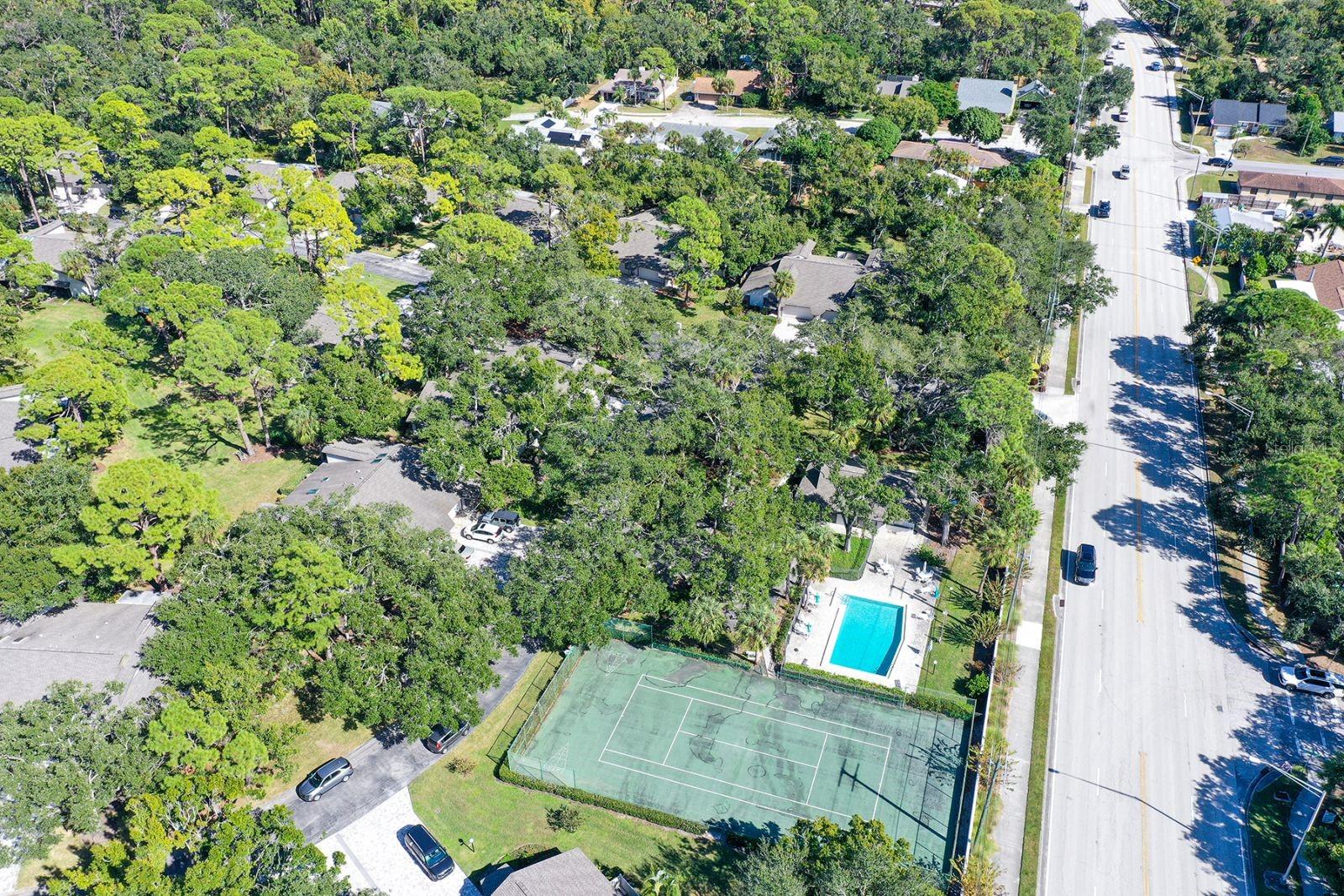 4799 OAK FOREST DR W #43 — photo 32