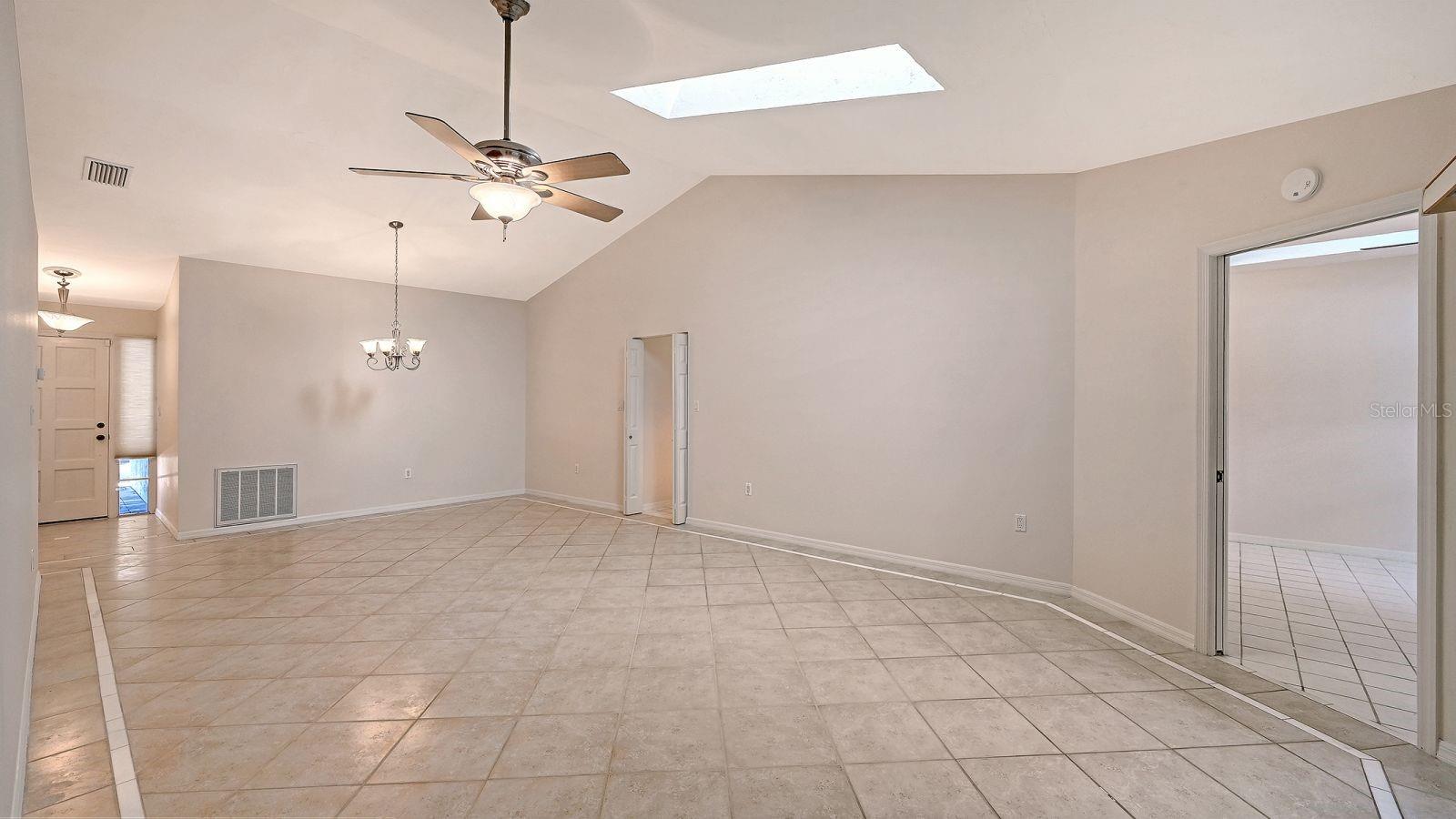 4799 OAK FOREST DR W #43 — photo 12