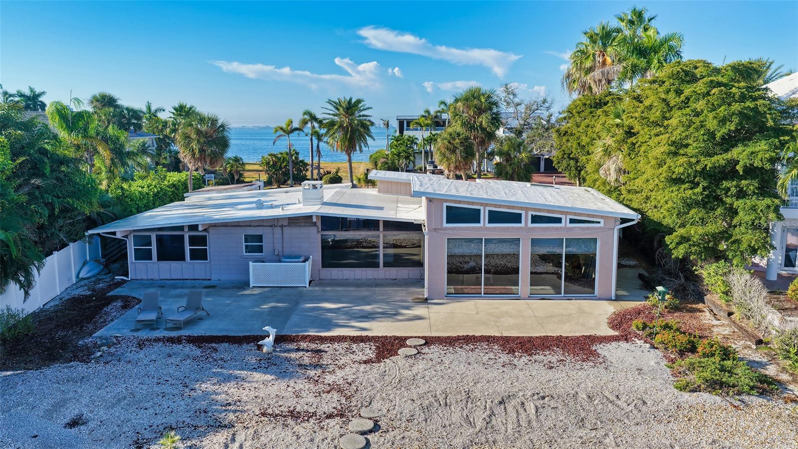 355 S SHORE DR — photo 5