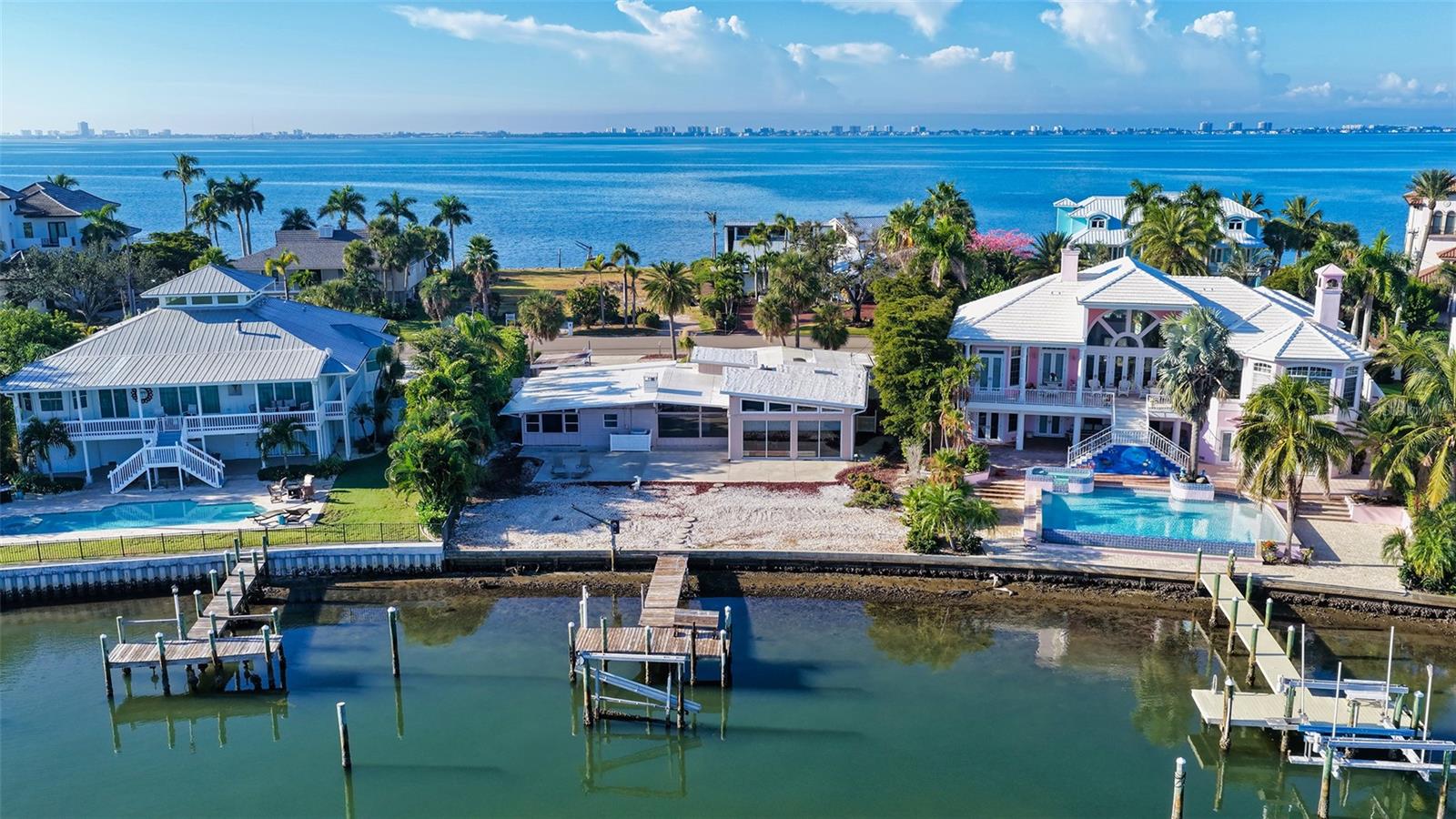 355 S SHORE DR — photo 9