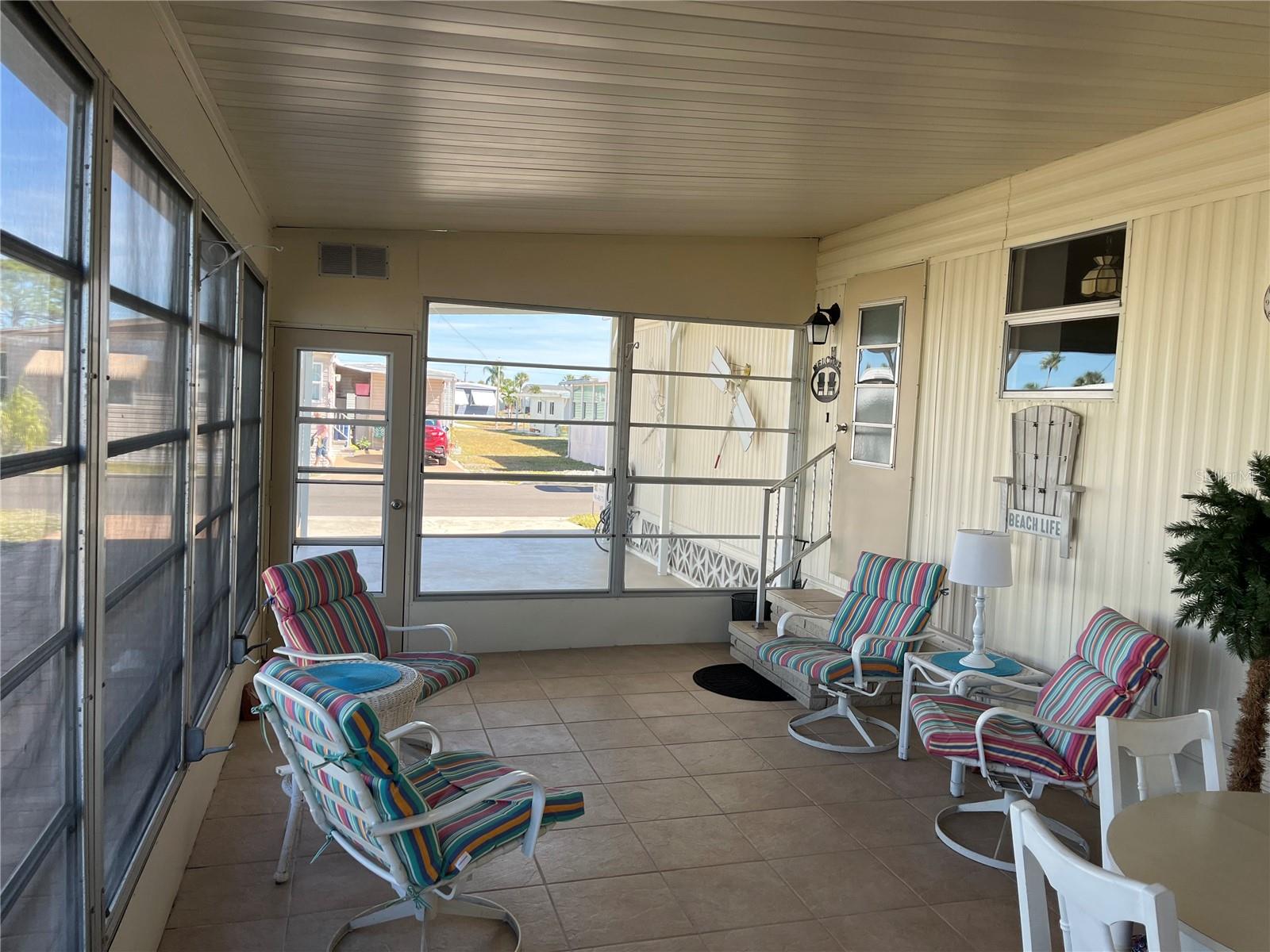 824 CERVINA DR — photo 7