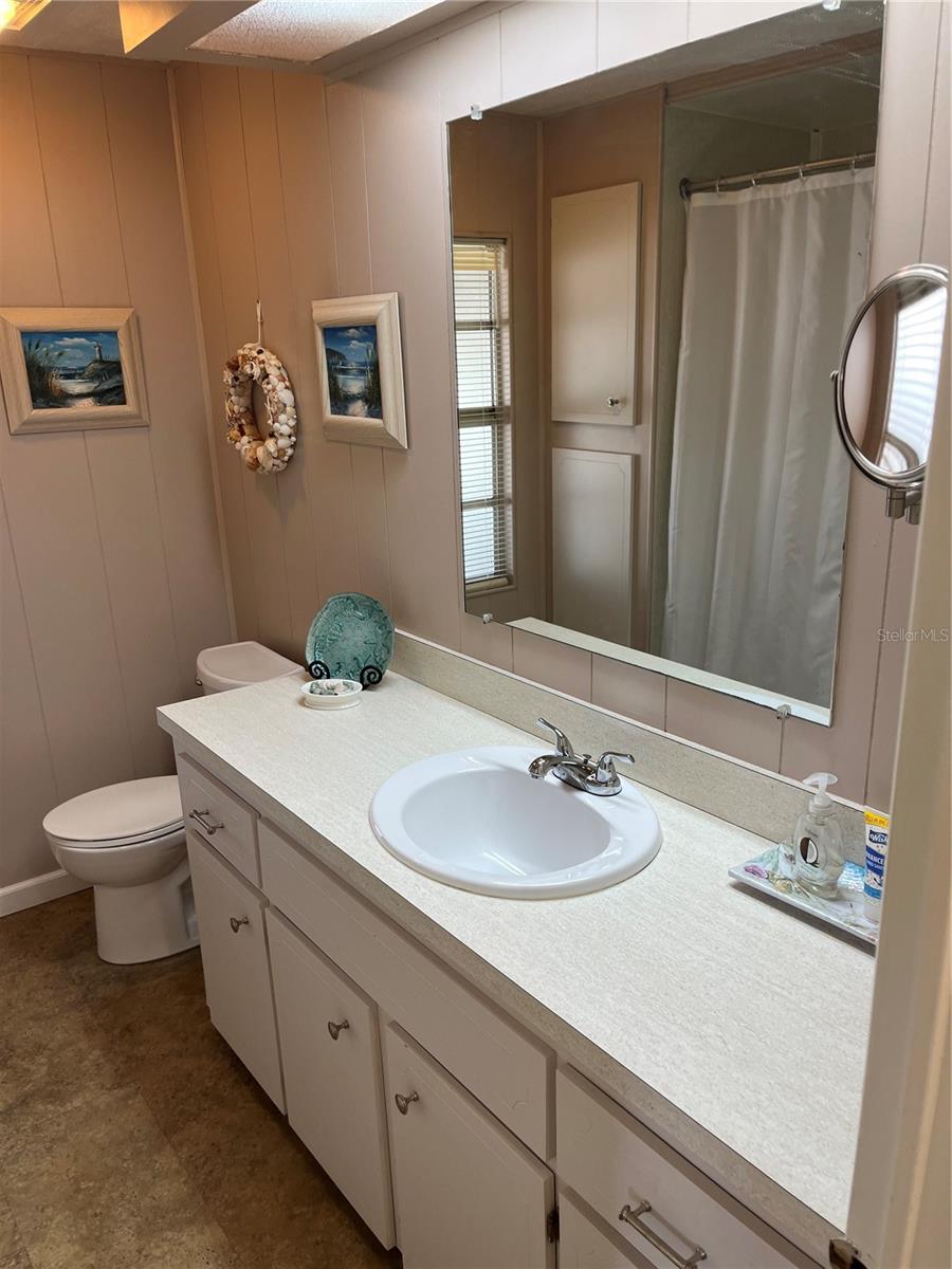 824 CERVINA DR — photo 32