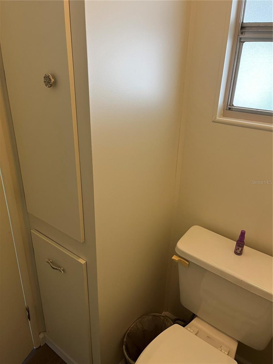 824 CERVINA DR — photo 41