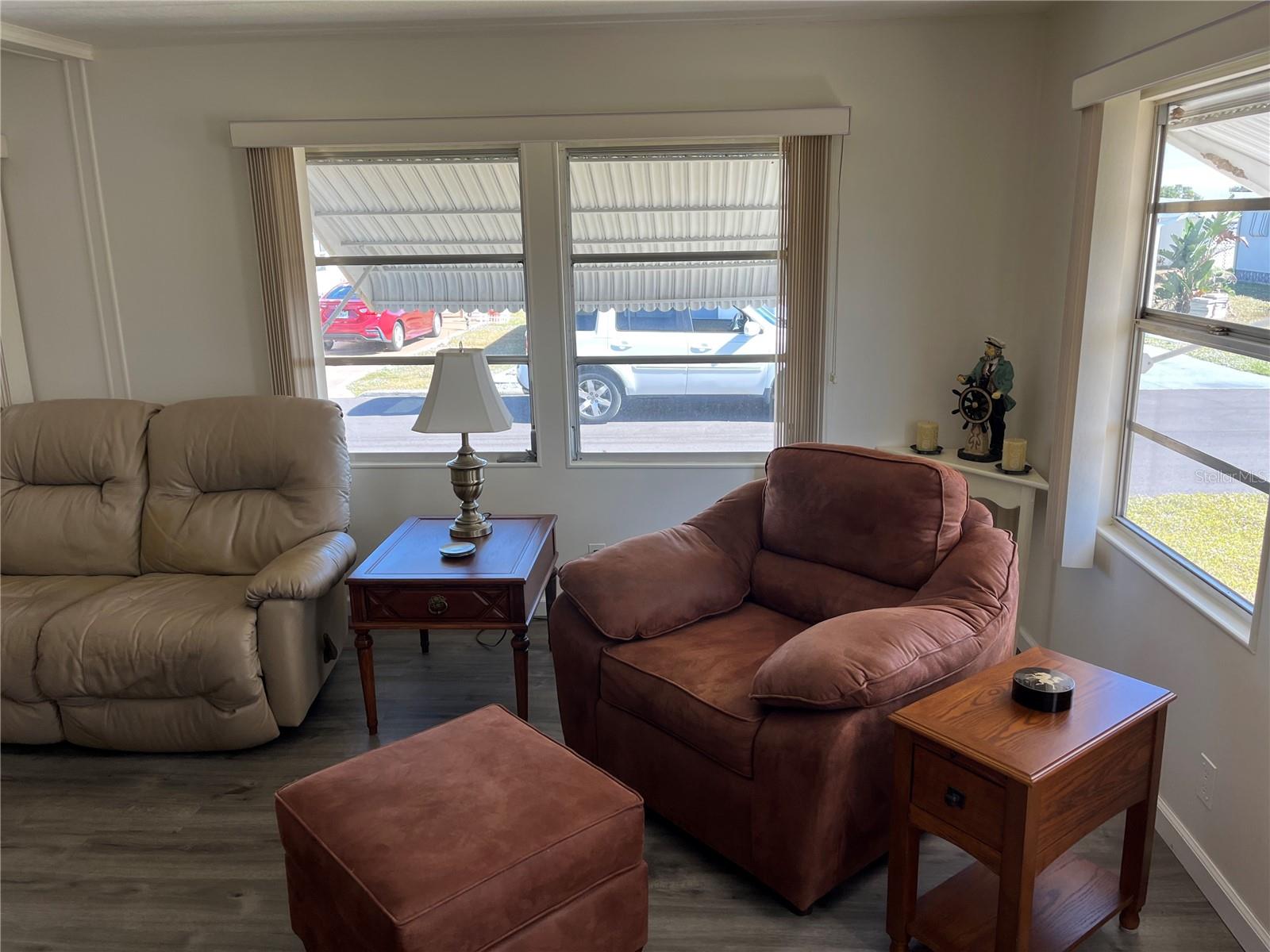 824 CERVINA DR — photo 14