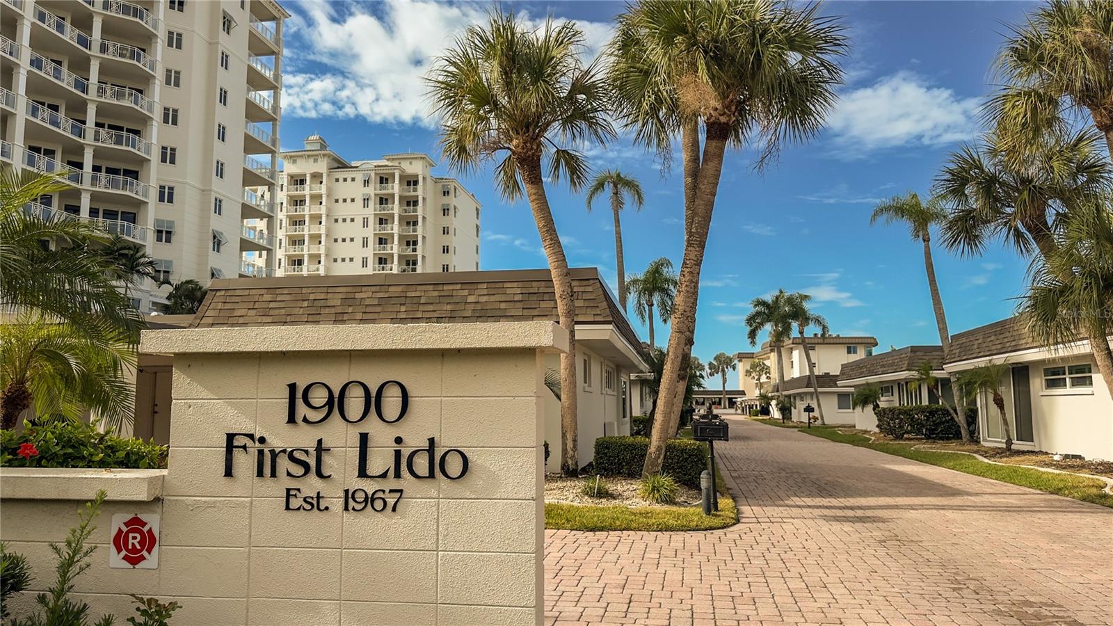 1900 BENJAMIN FRANKLIN DR #201BER — photo 2