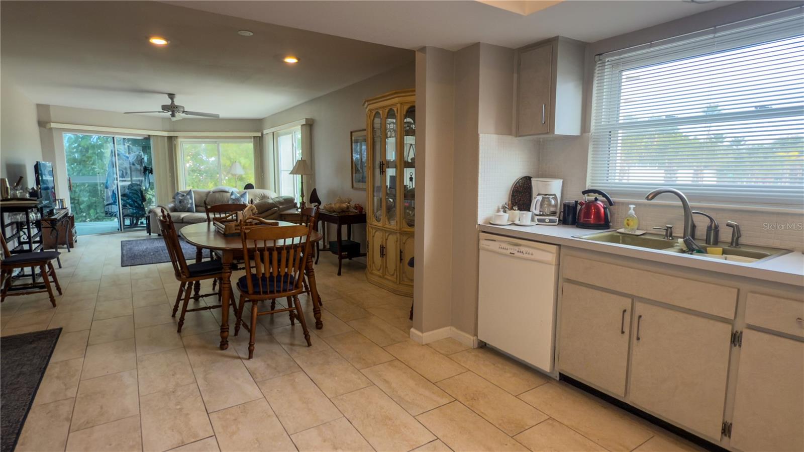 1900 BENJAMIN FRANKLIN DR #201BER — photo 5