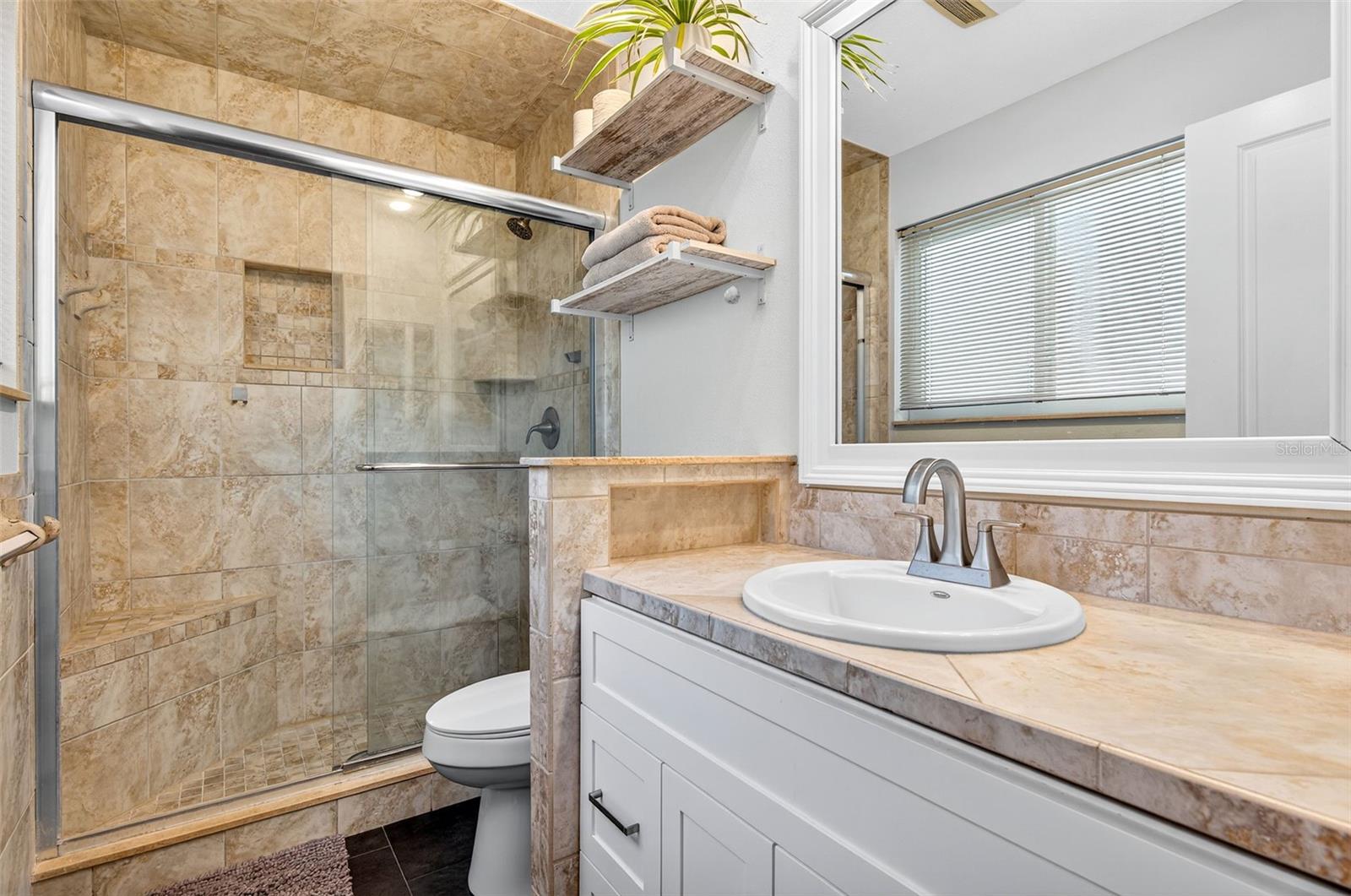 2366 PEMBROOK DR — photo 33