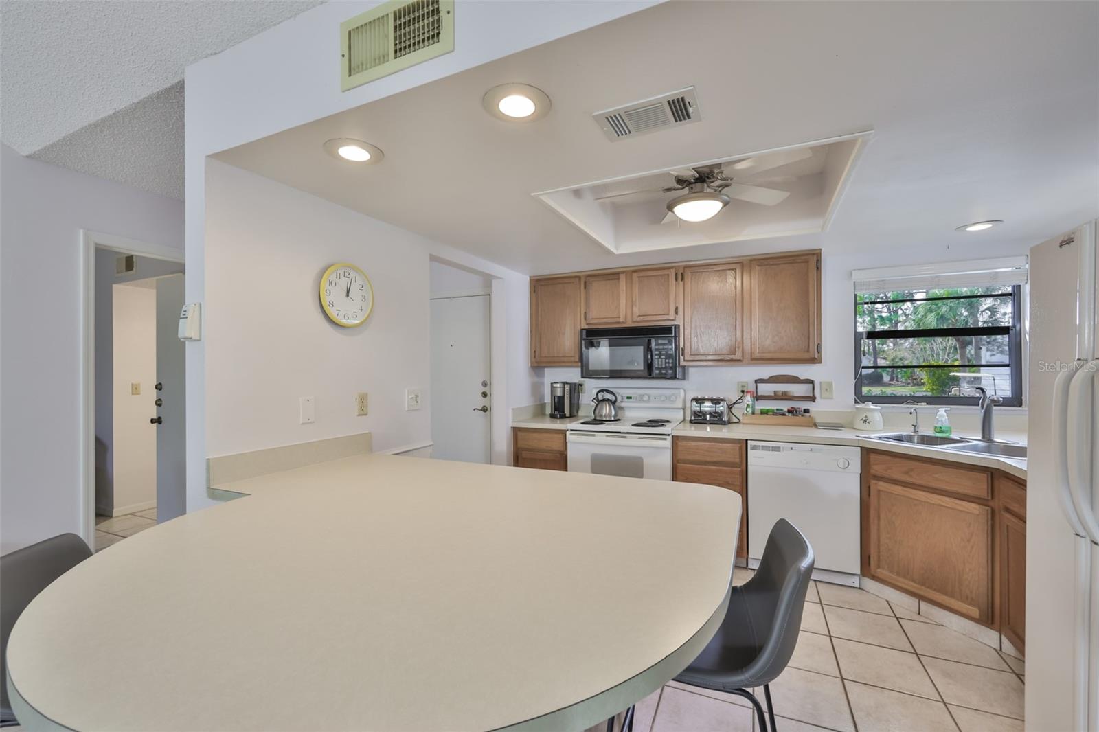 1305 SPRY CT — photo 11