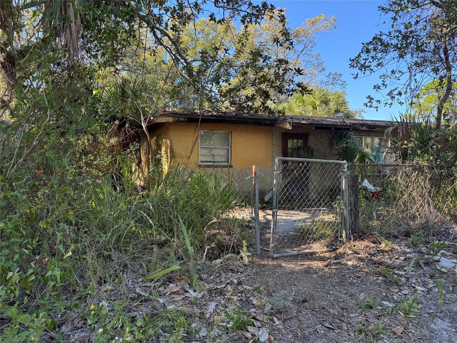 8153 OAKLEAF AVE — photo 2