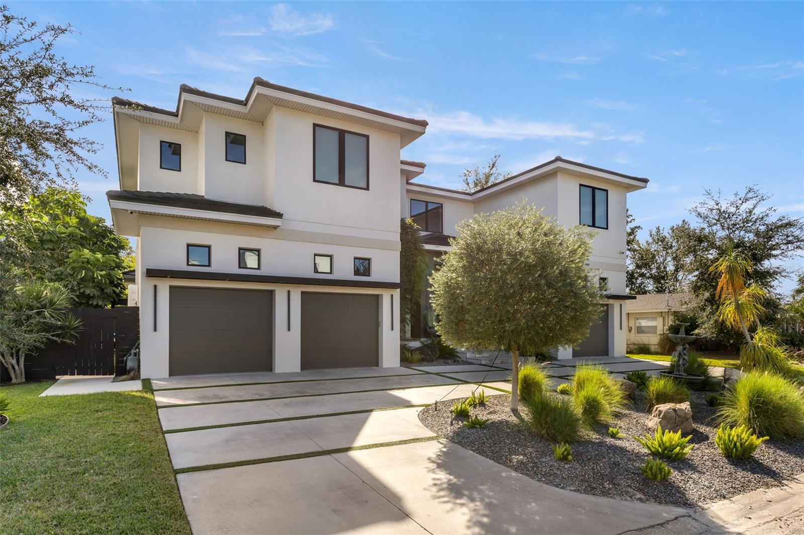 4924 W SAN RAFAEL ST — photo 3