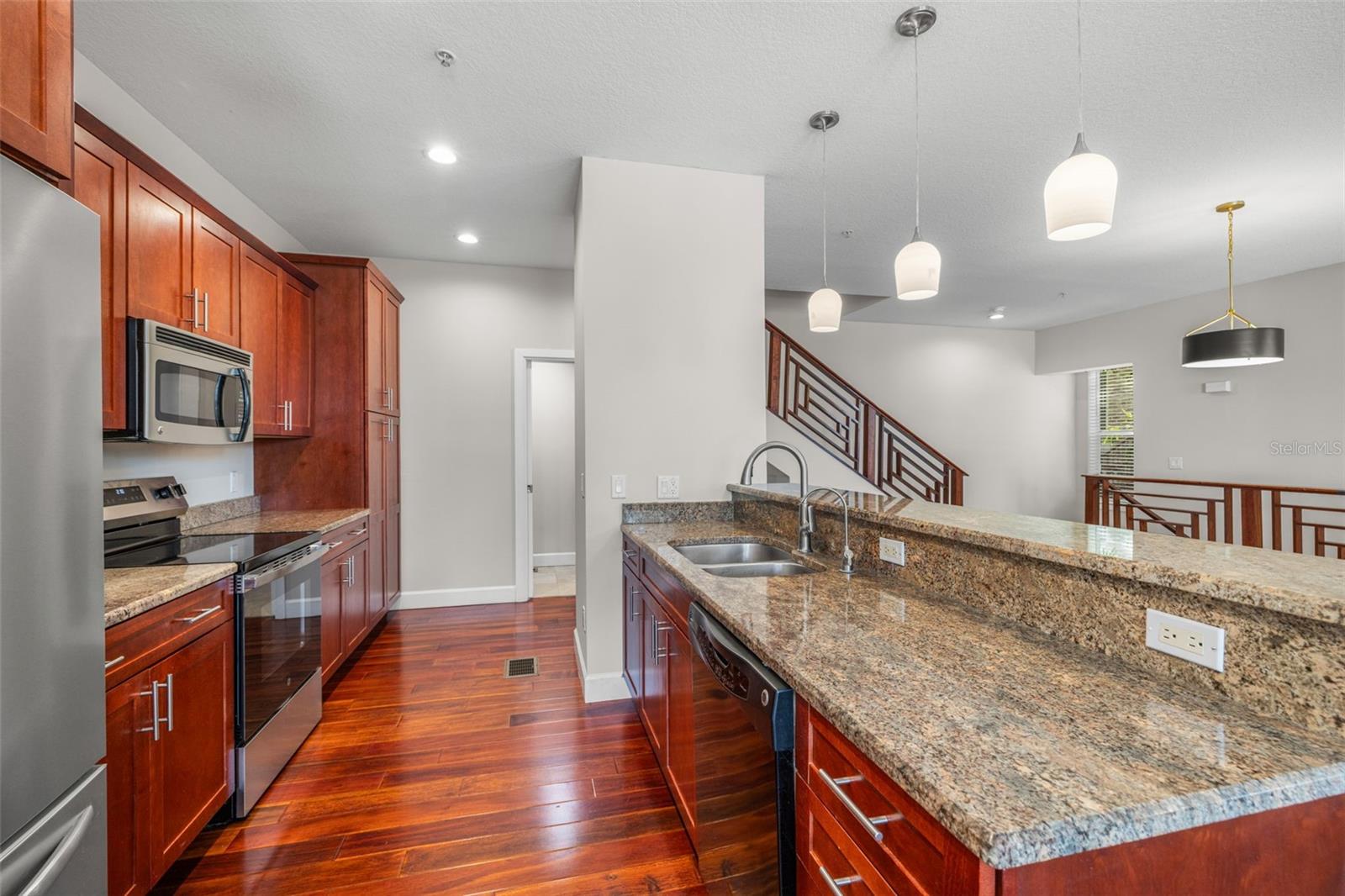 113 S NEWPORT AVE #1-4 — photo 17