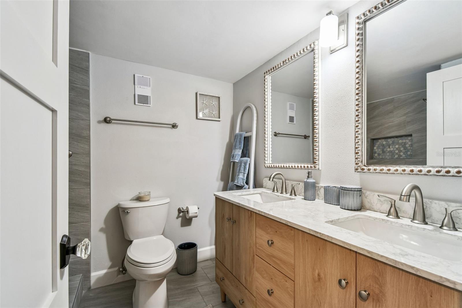 8 GLENCOE PL #107 — photo 31