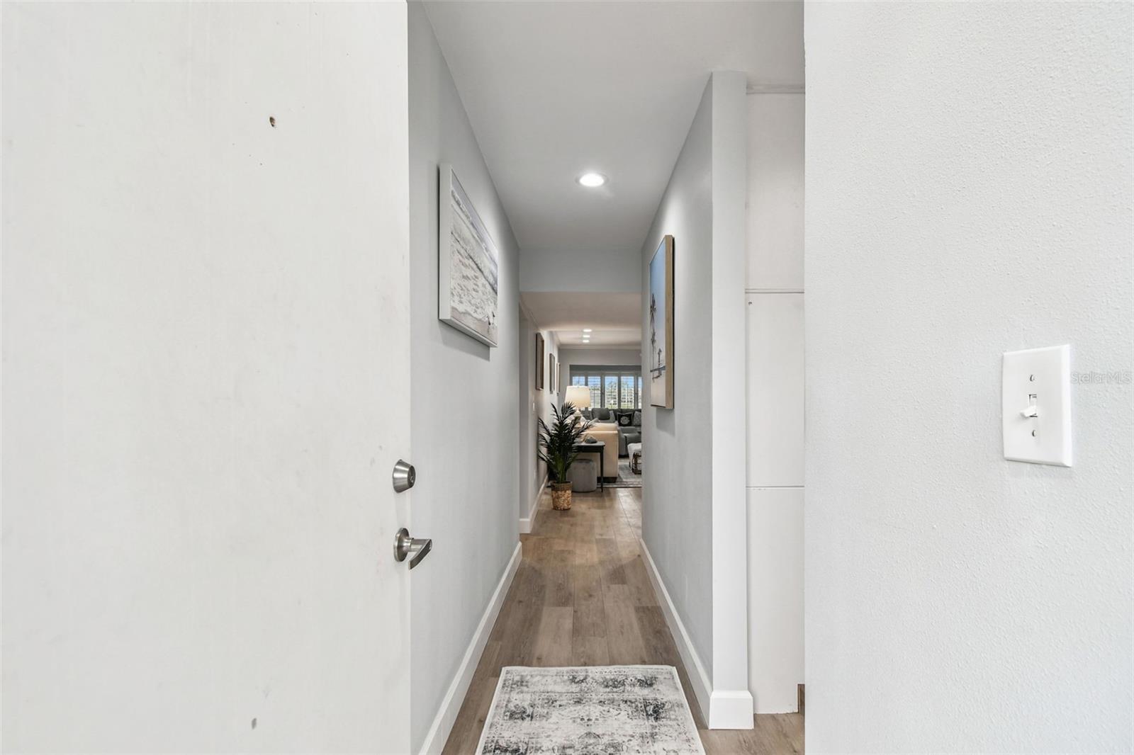 8 GLENCOE PL #107 — photo 4