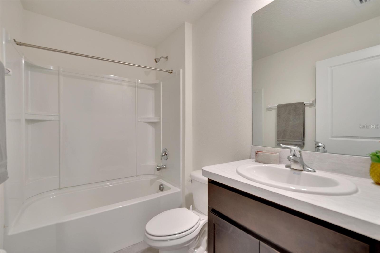 5547 LOGAN CAVE AVE — photo 22