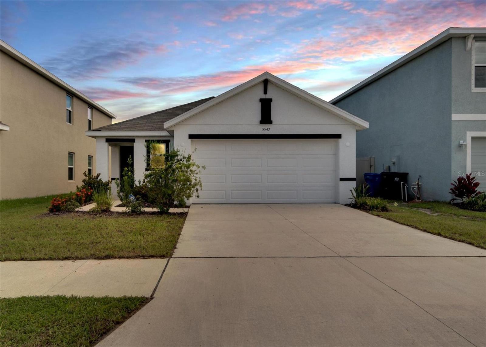 5547 LOGAN CAVE AVE — photo 2