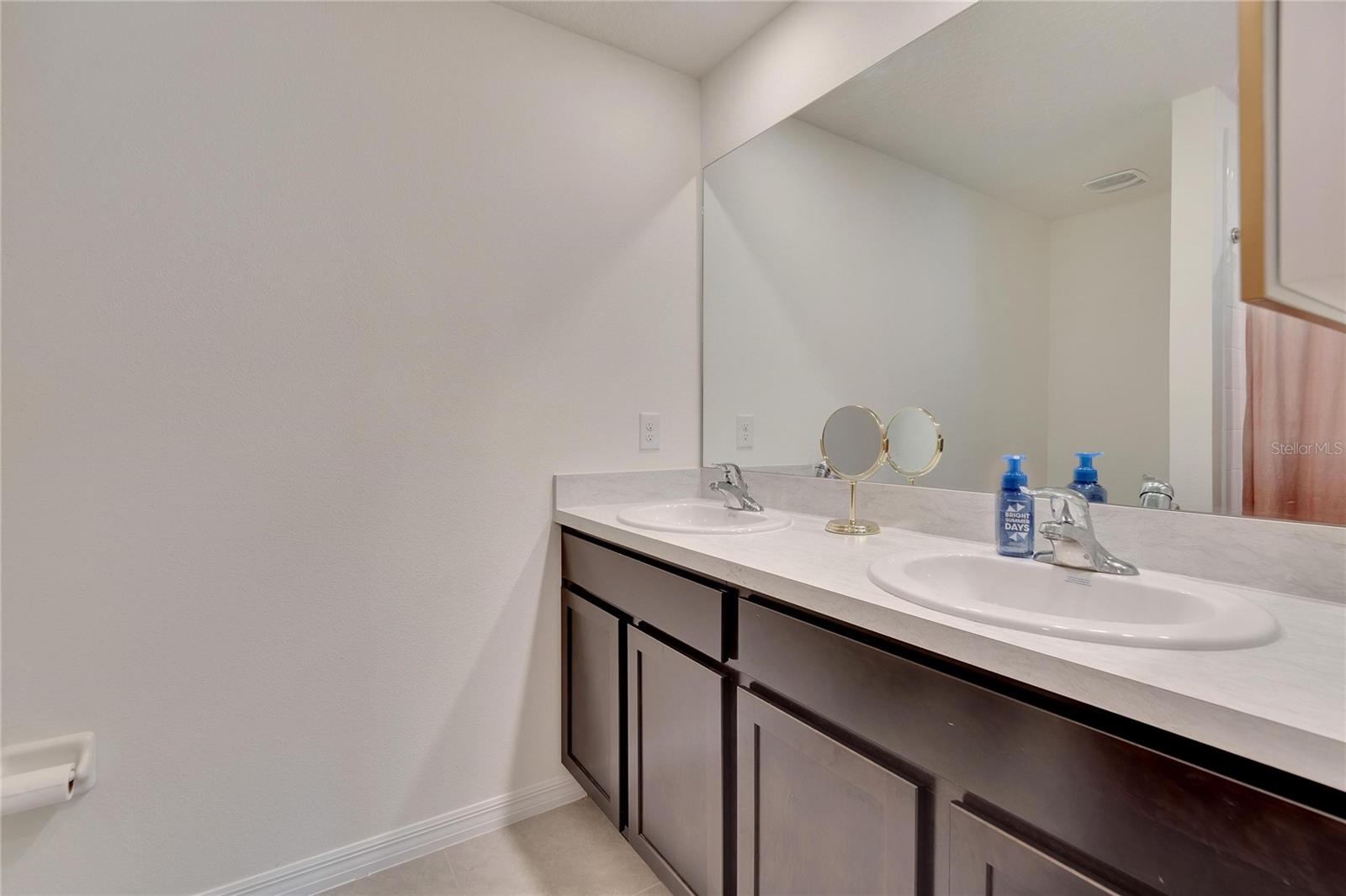 5547 LOGAN CAVE AVE — photo 14