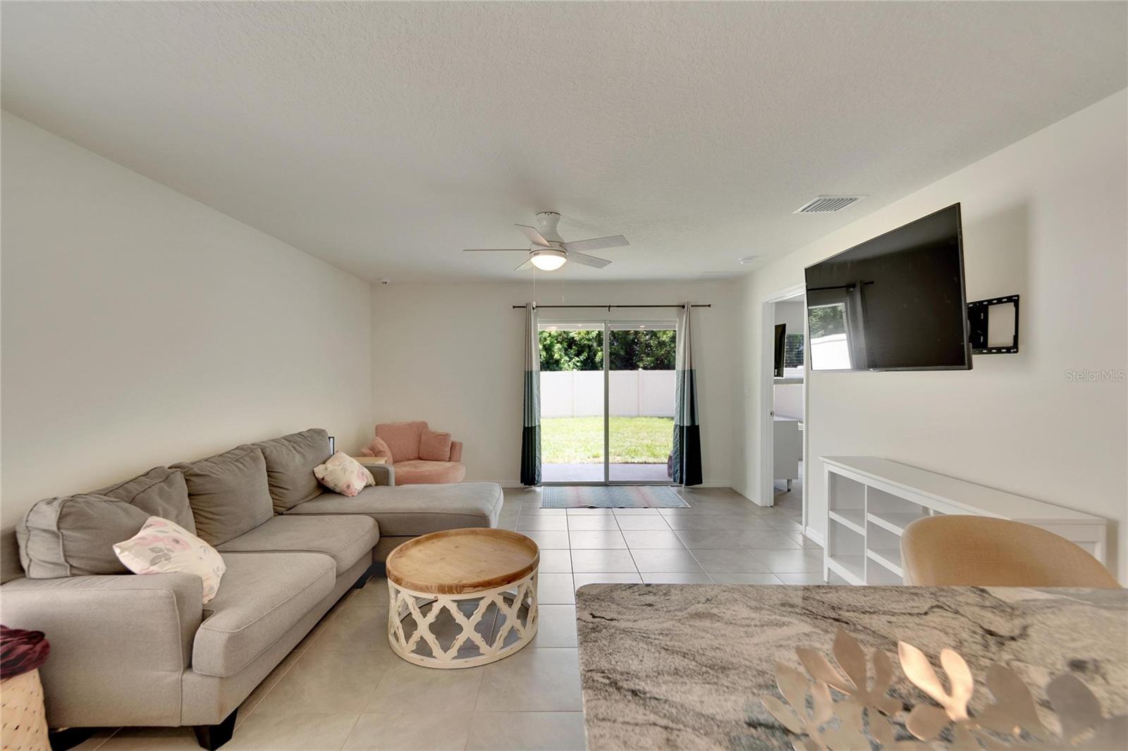 5547 LOGAN CAVE AVE — photo 8