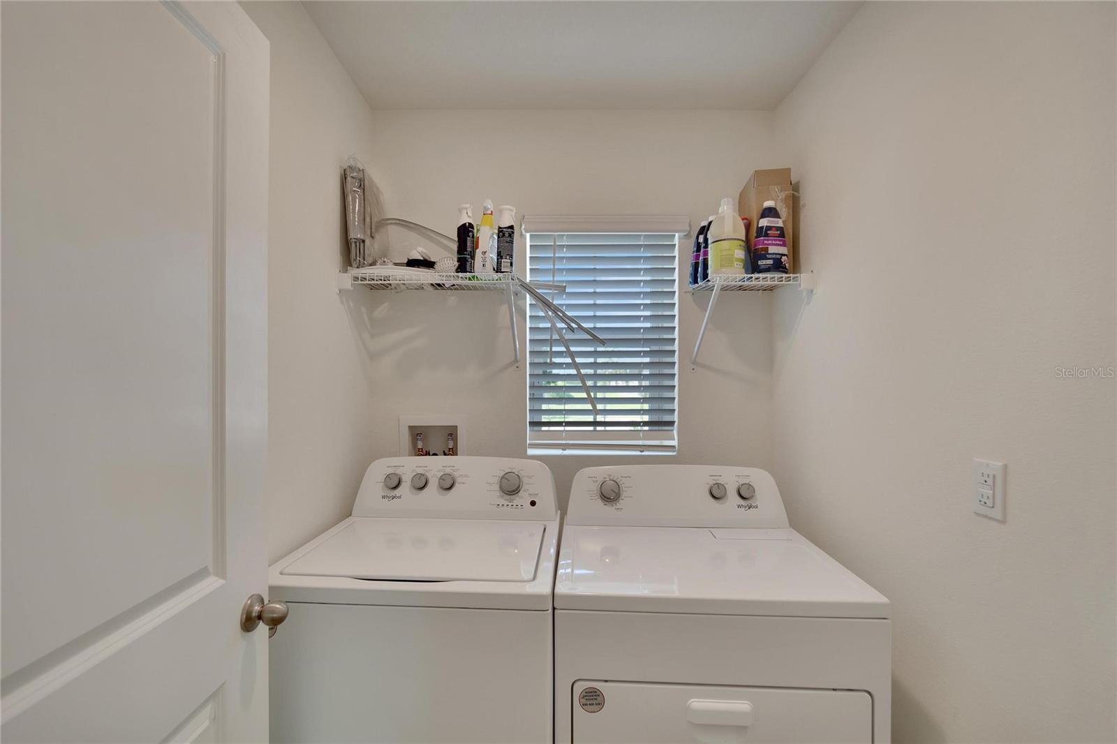 5547 LOGAN CAVE AVE — photo 23