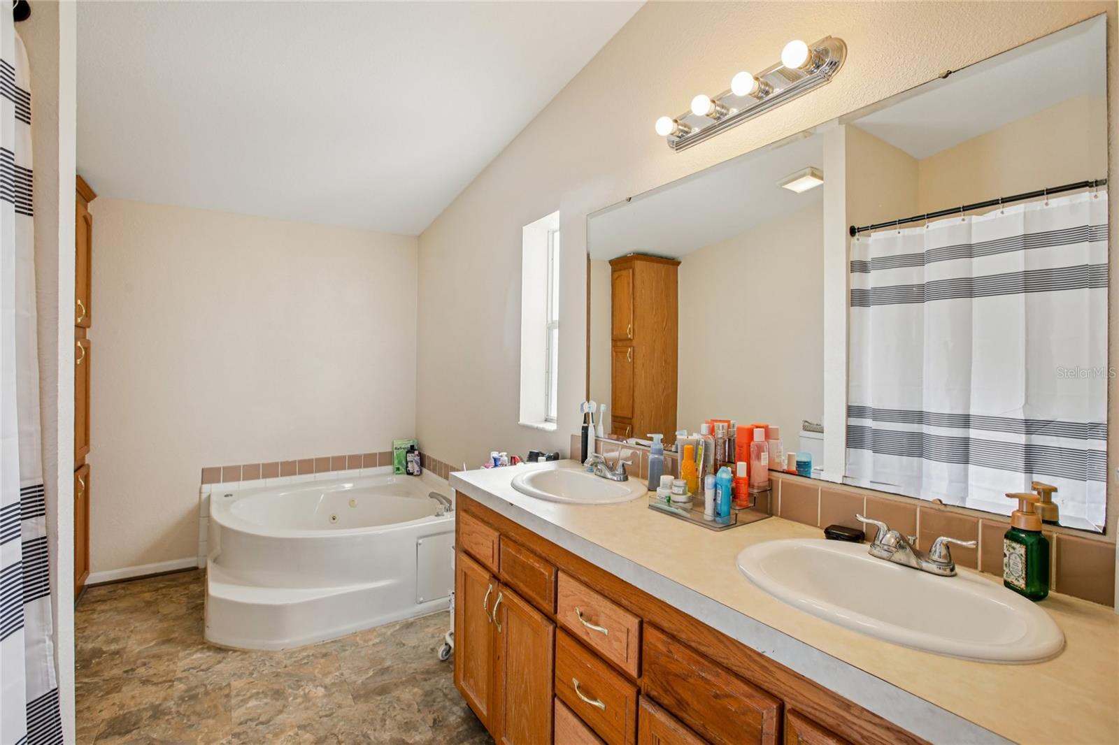 8420 FANTASIA PARK WAY — photo 29