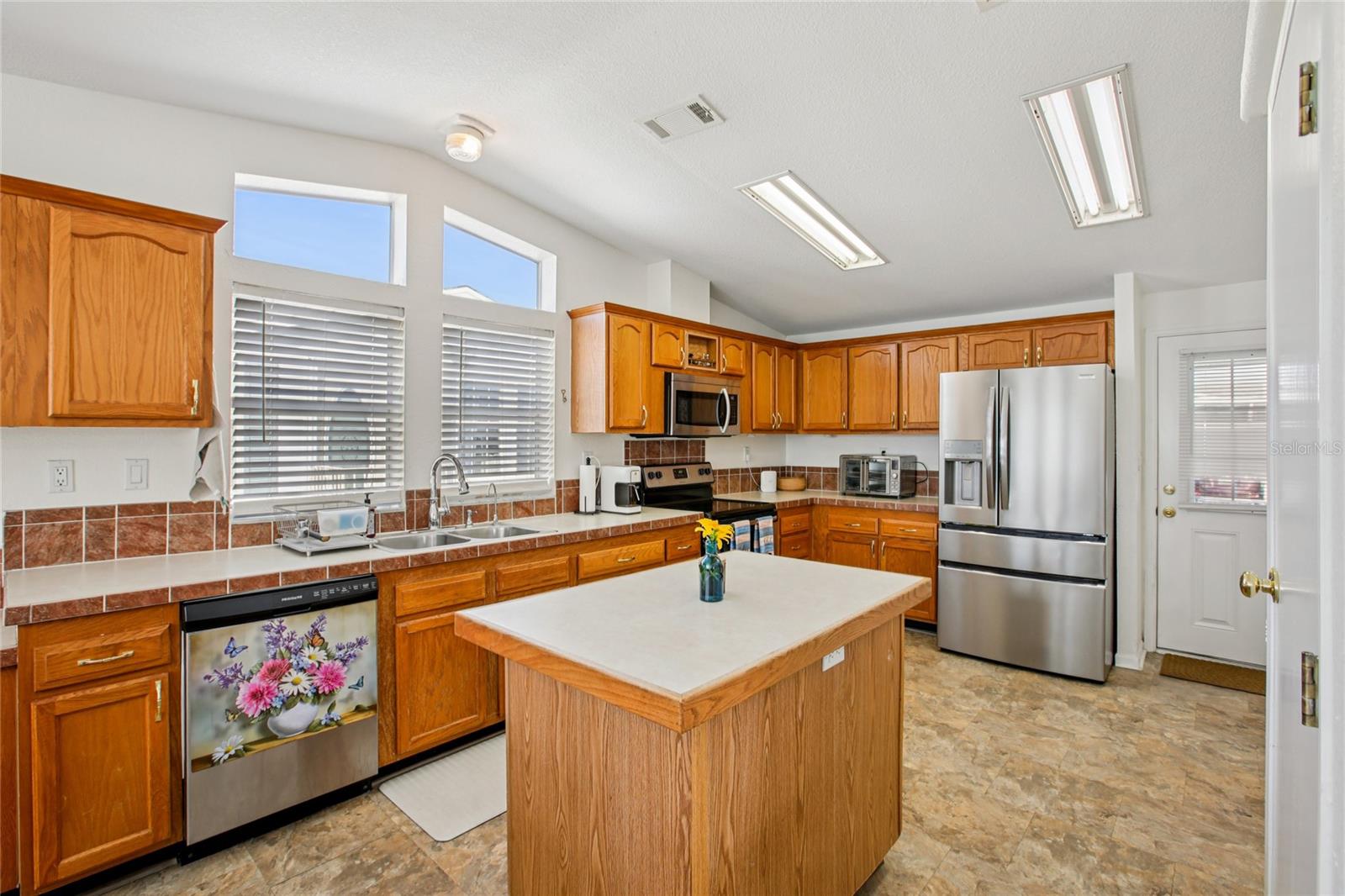 8420 FANTASIA PARK WAY — photo 14