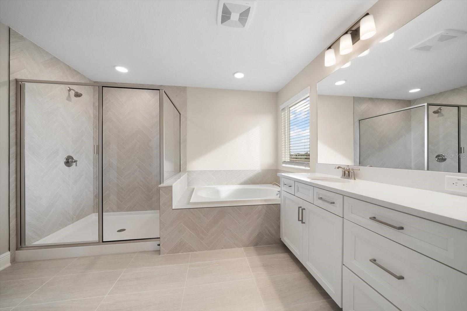 5707 MAYDALE AVE — photo 12