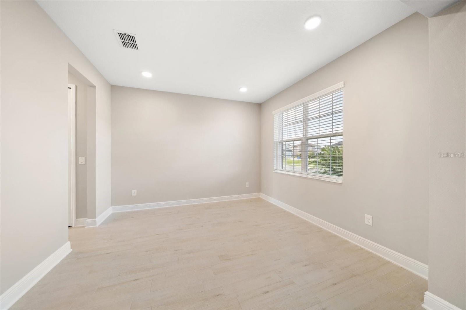 5707 MAYDALE AVE — photo 16