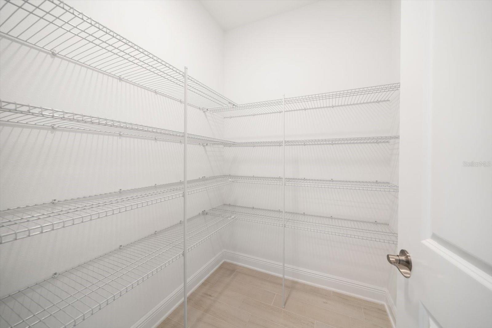 5707 MAYDALE AVE — photo 29