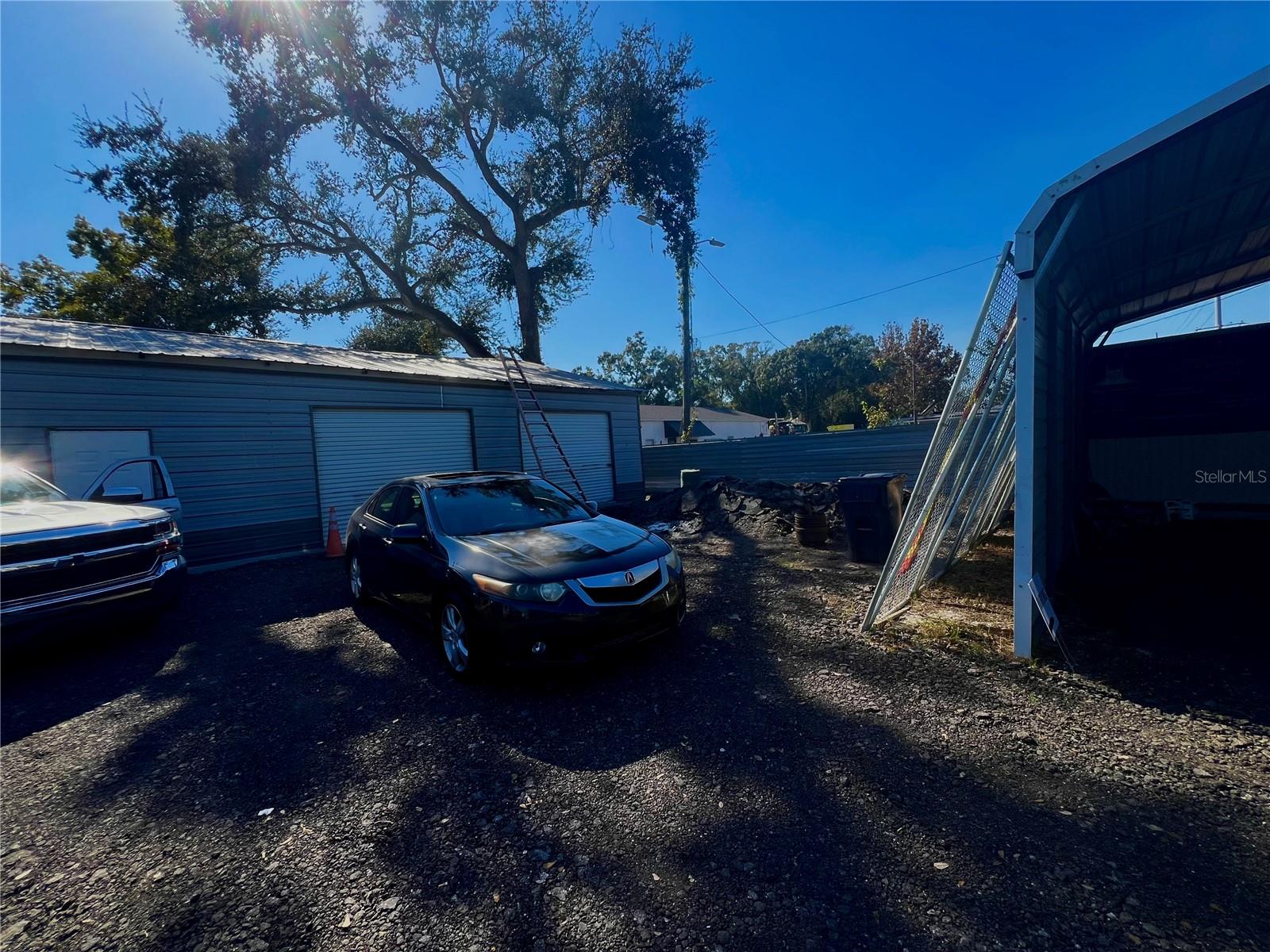 5827 E COLUMBUS DR — photo 15