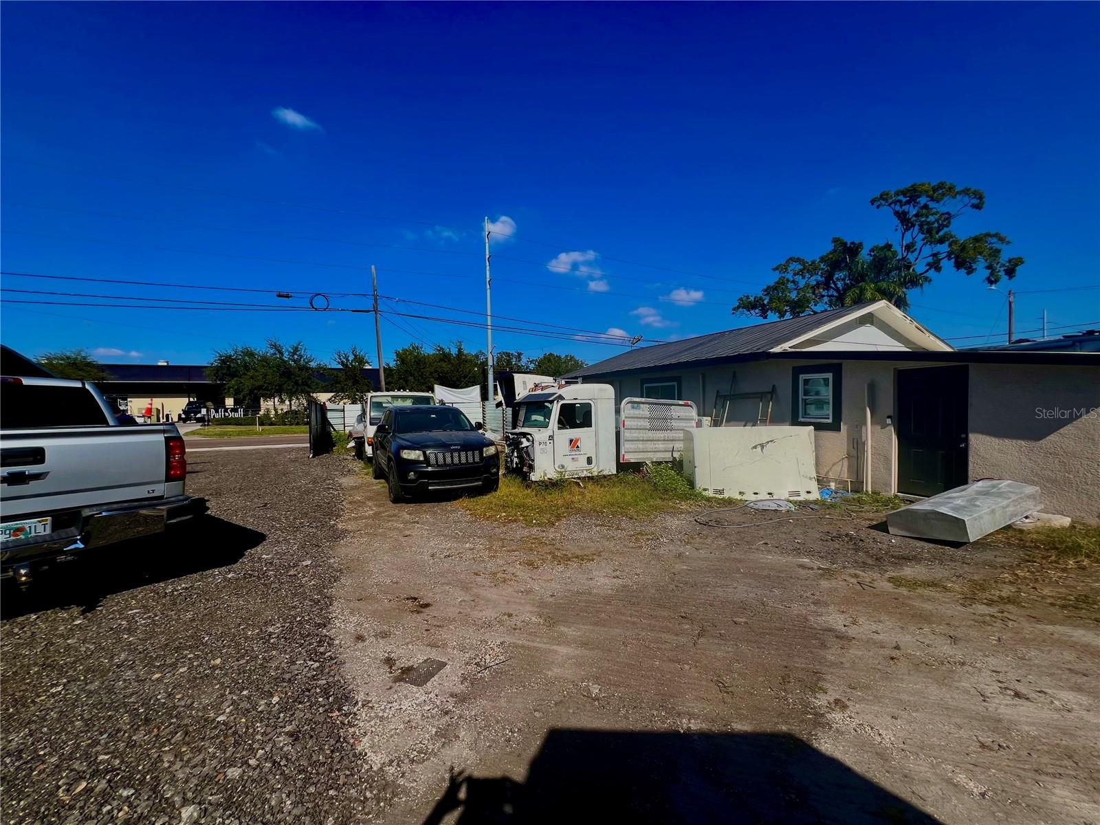 5827 E COLUMBUS DR — photo 14