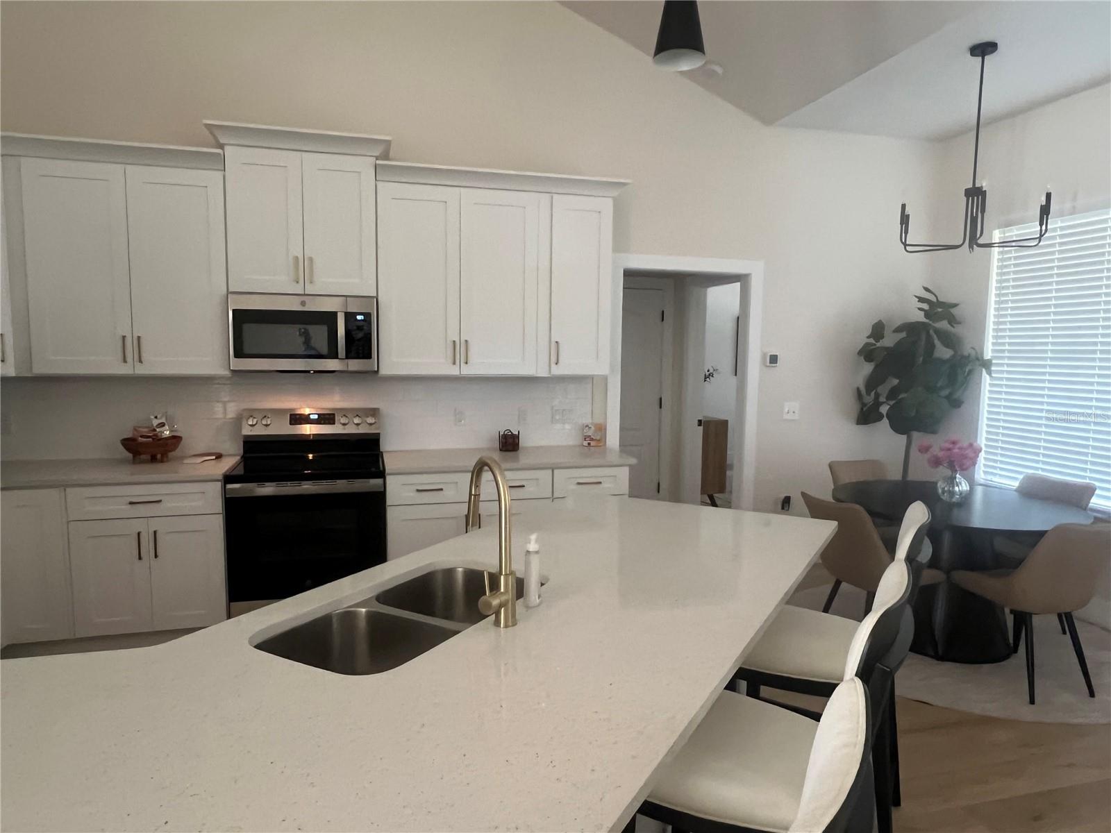 37015 WALDO DR — photo 8