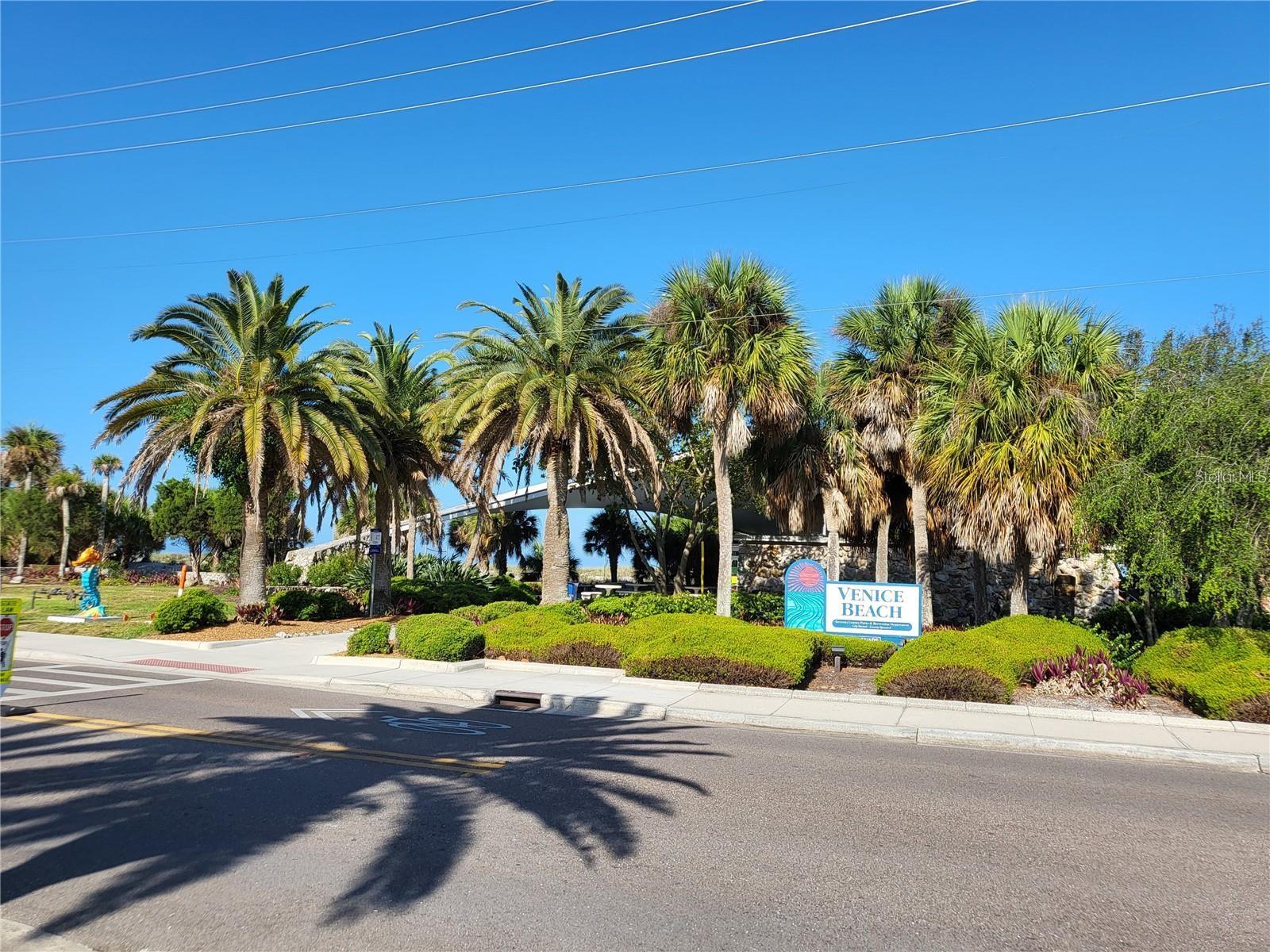 1770 LAKE PL #1770D — photo 40