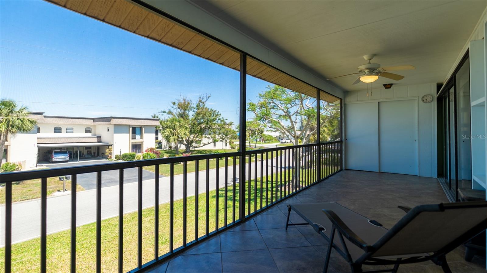 1770 LAKE PL #1770D — photo 23