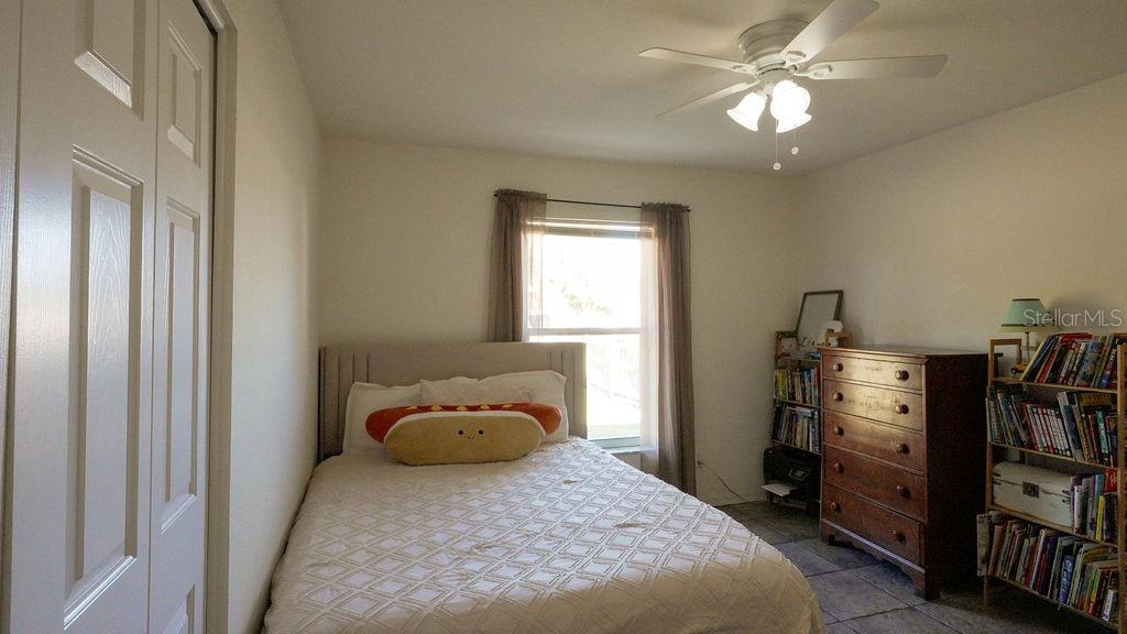 3357 N CHAMBERLAIN BLVD — photo 23
