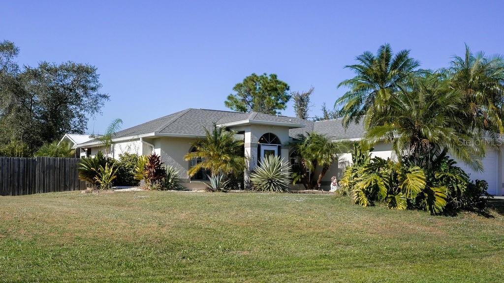 3357 N CHAMBERLAIN BLVD — photo 4