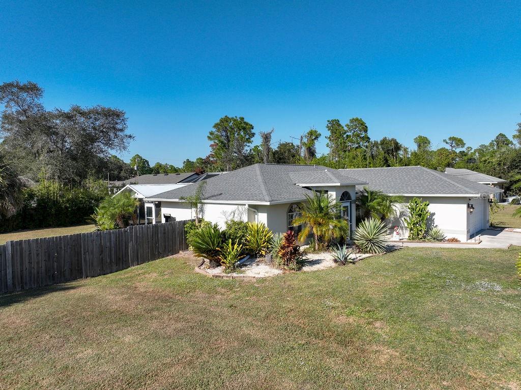 3357 N CHAMBERLAIN BLVD — photo 39