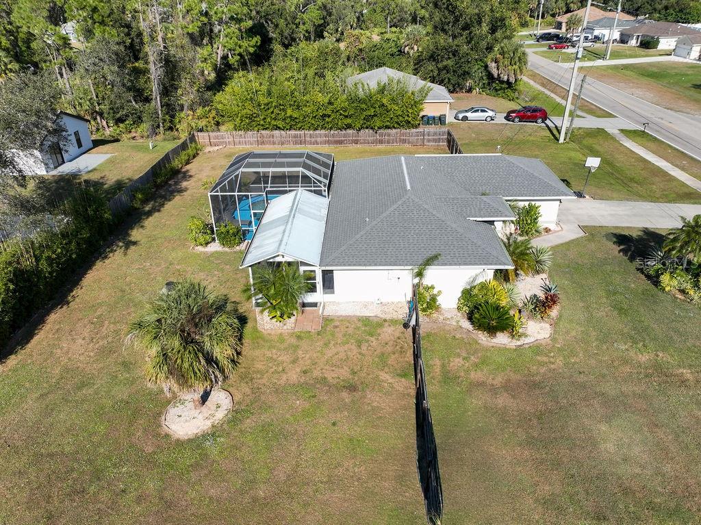 3357 N CHAMBERLAIN BLVD — photo 40