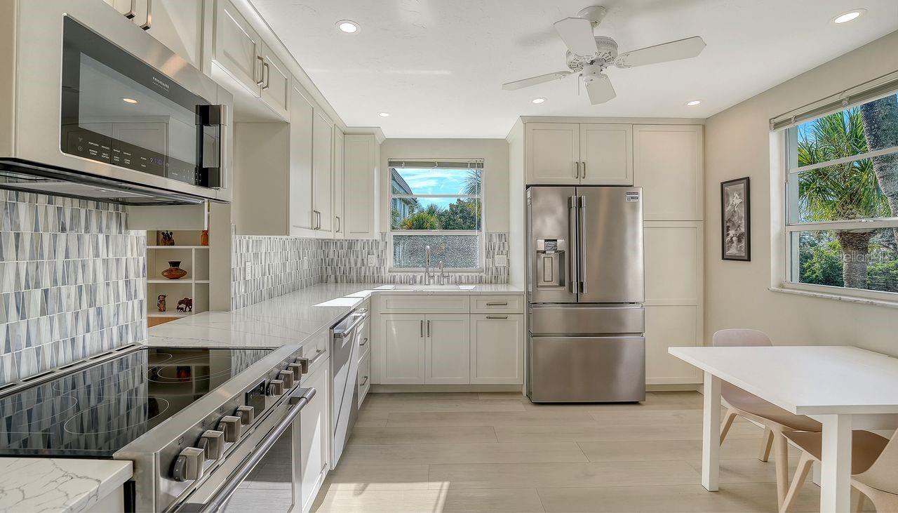 4350 CHATHAM DR #Unit E-208 — photo 10