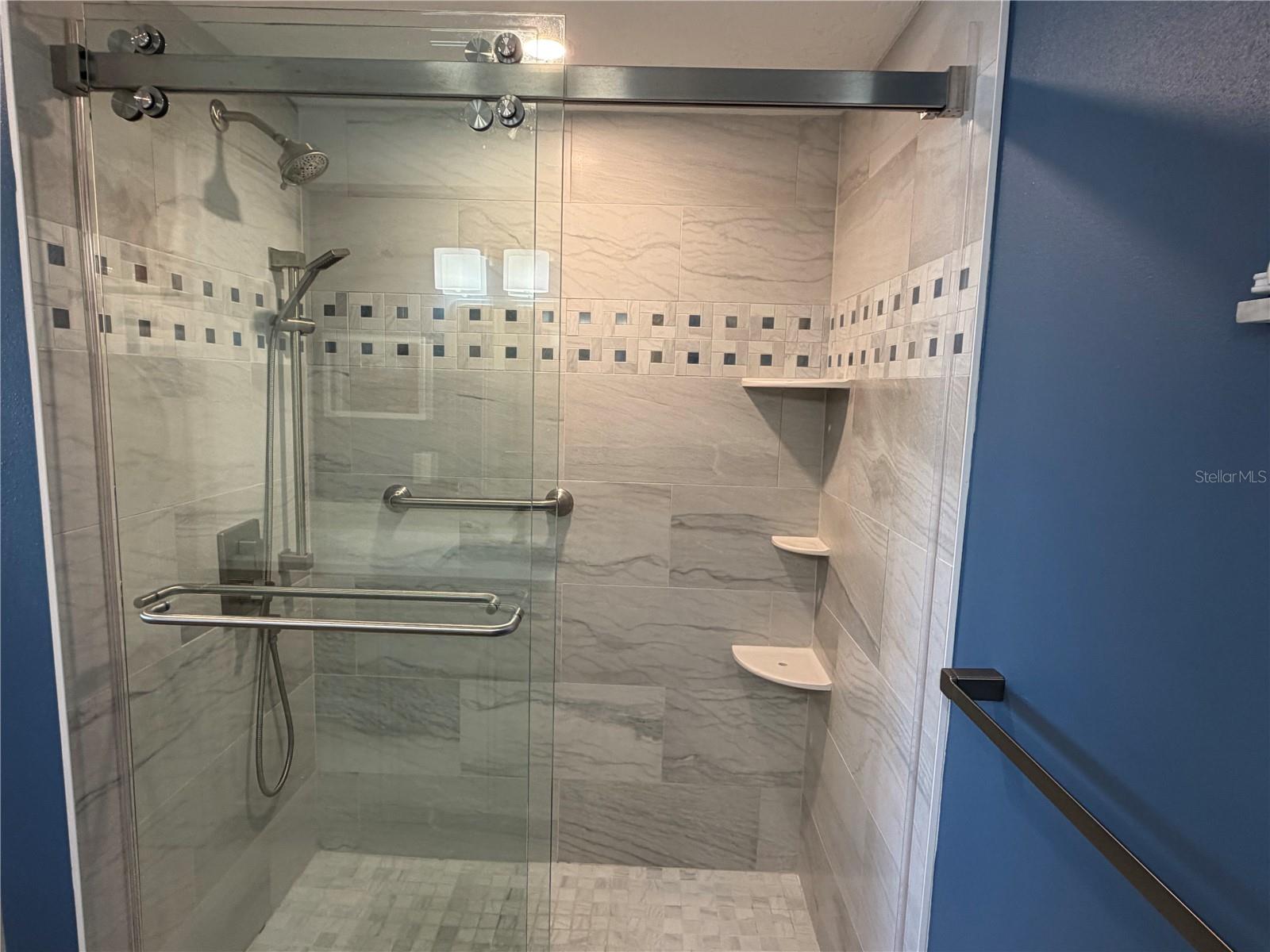 4350 CHATHAM DR #Unit E-208 — photo 27