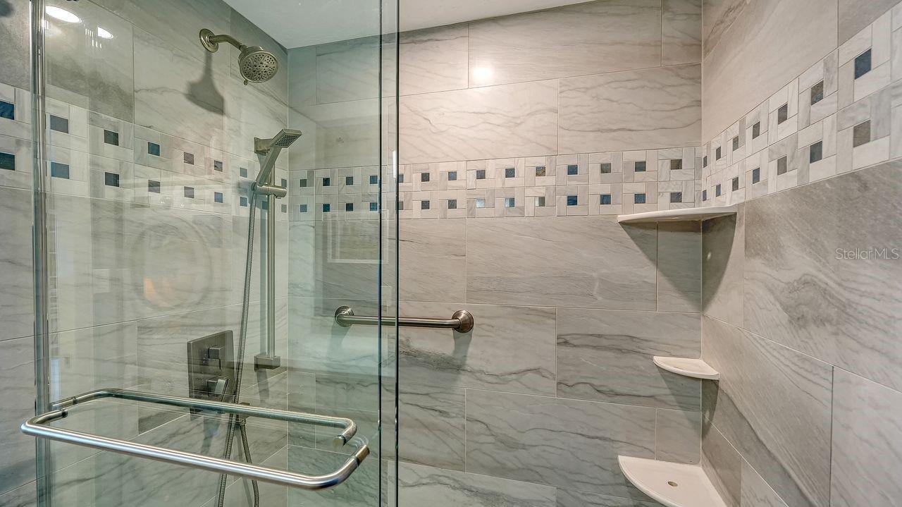 4350 CHATHAM DR #Unit E-208 — photo 28