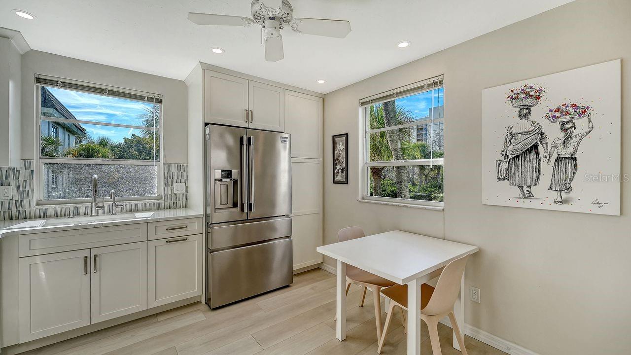 4350 CHATHAM DR #Unit E-208 — photo 11