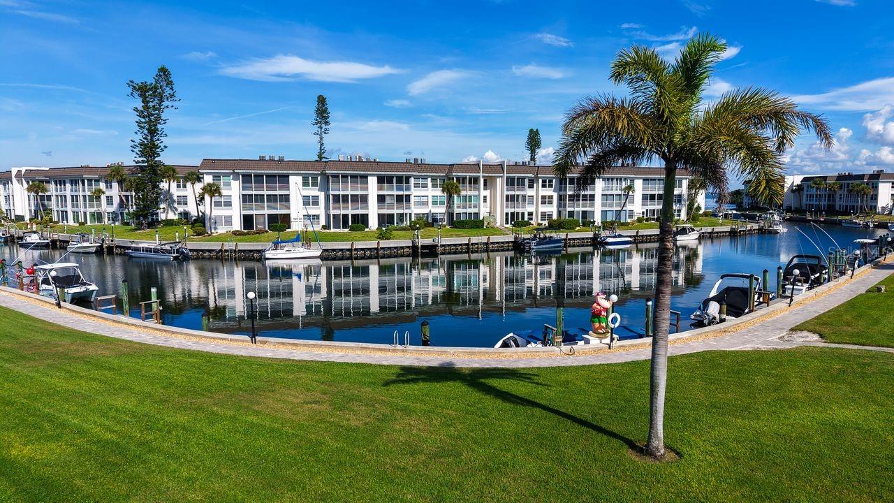 4350 CHATHAM DR #Unit E-208 — photo 42