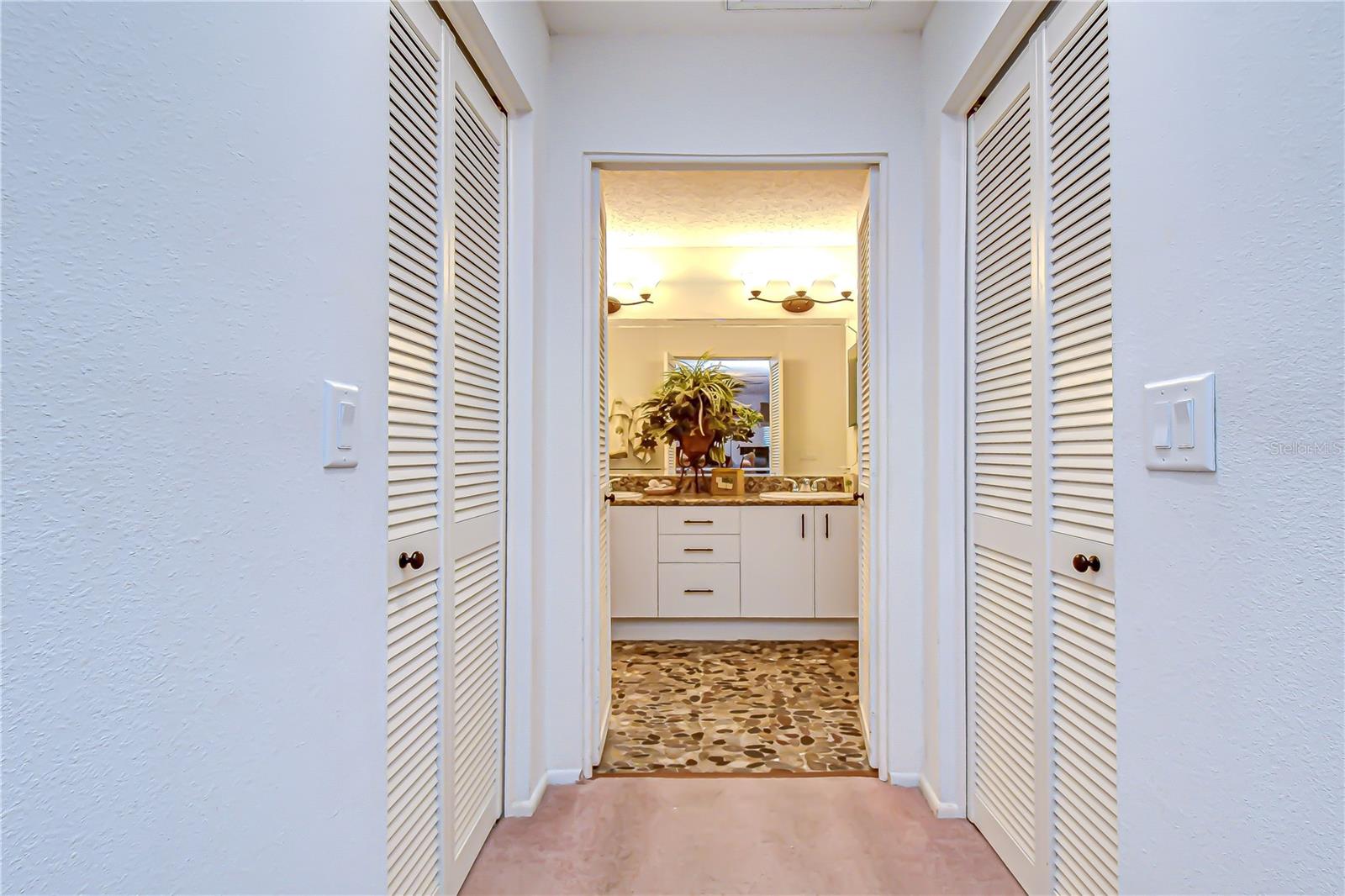 6543 PINE WALK DR — photo 30