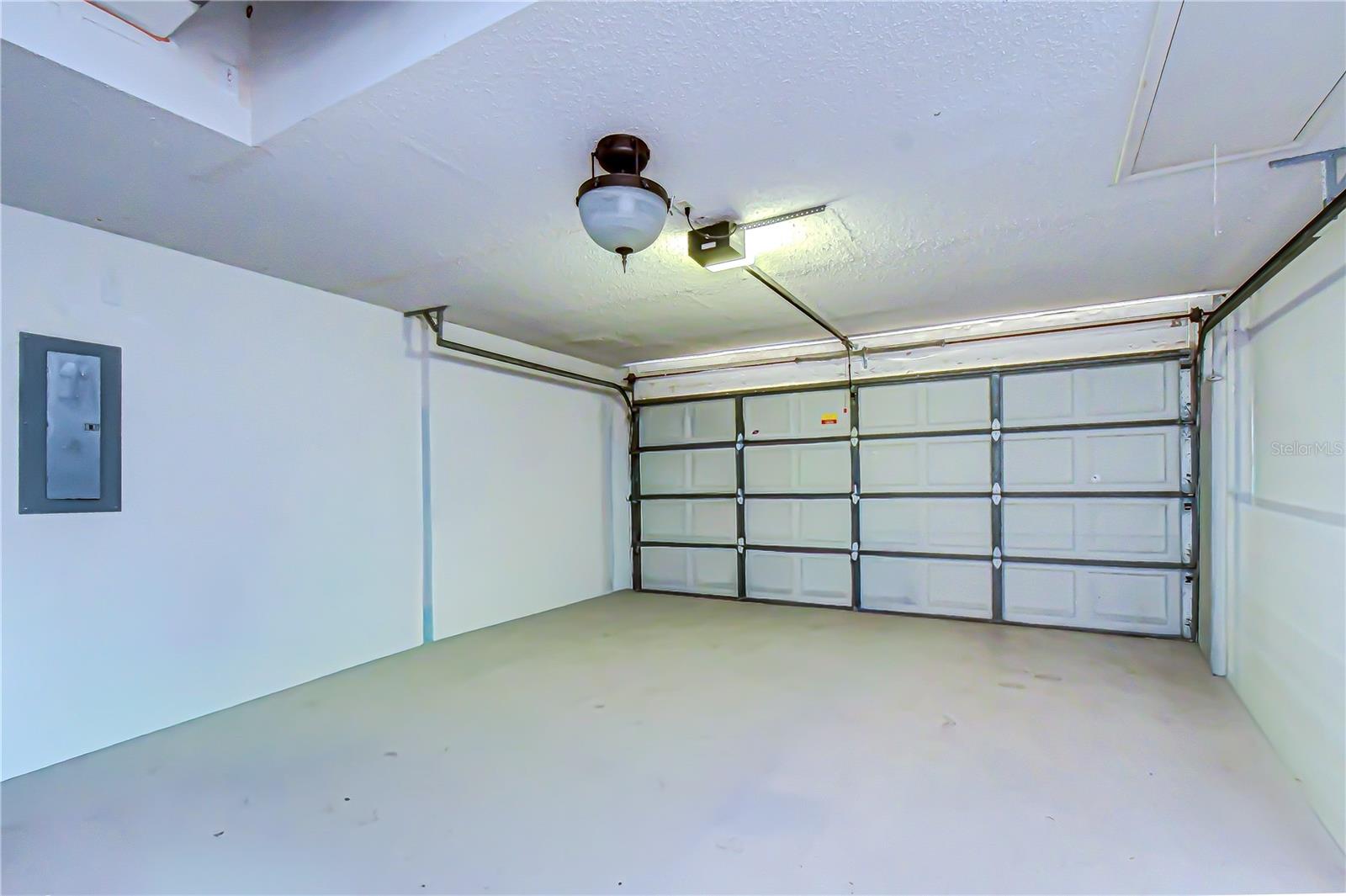 6543 PINE WALK DR — photo 34