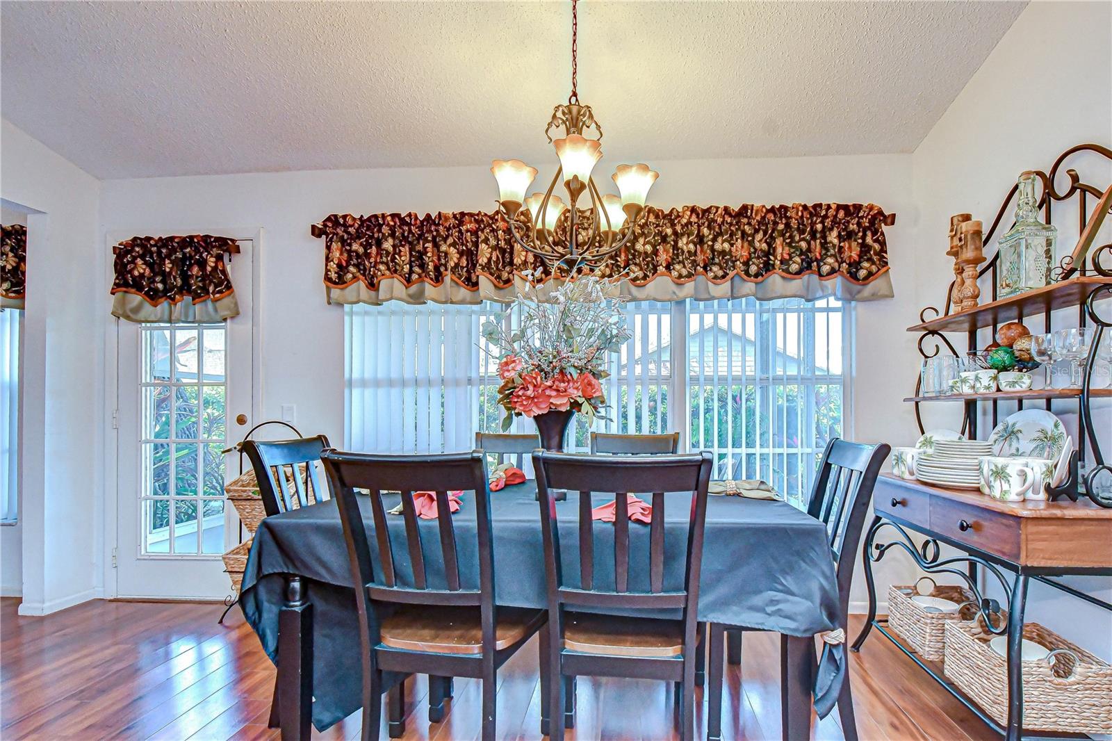 6543 PINE WALK DR — photo 25
