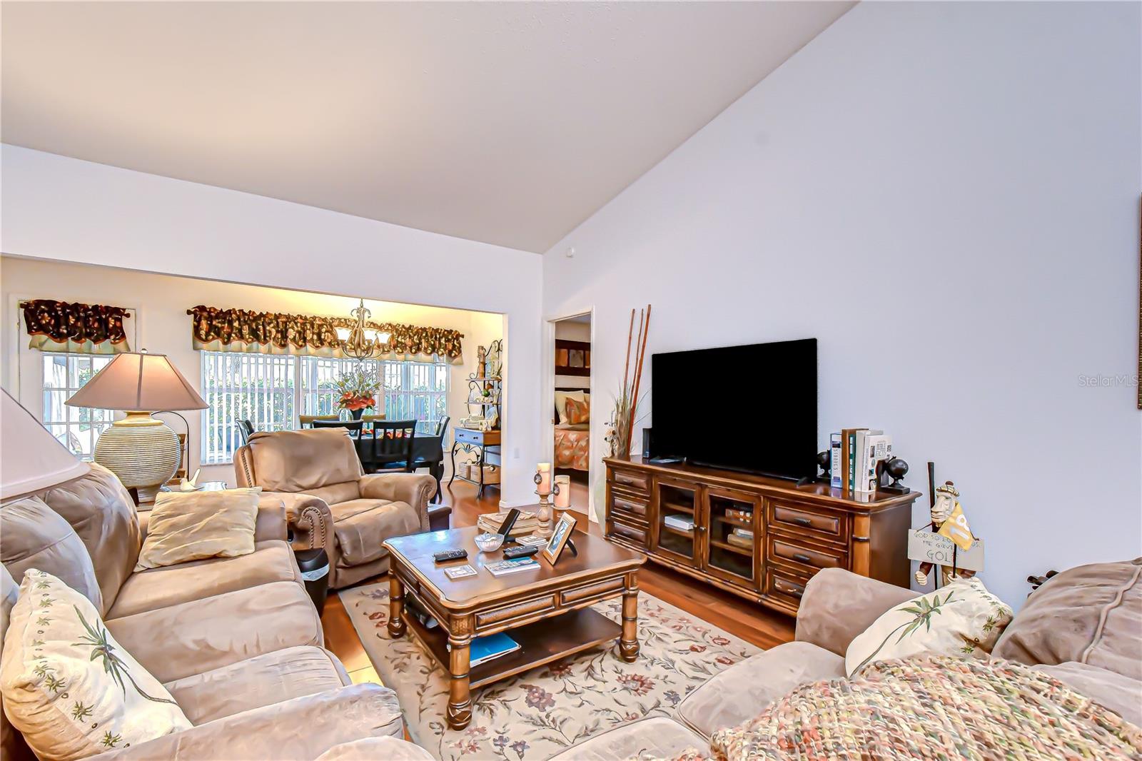 6543 PINE WALK DR — photo 24