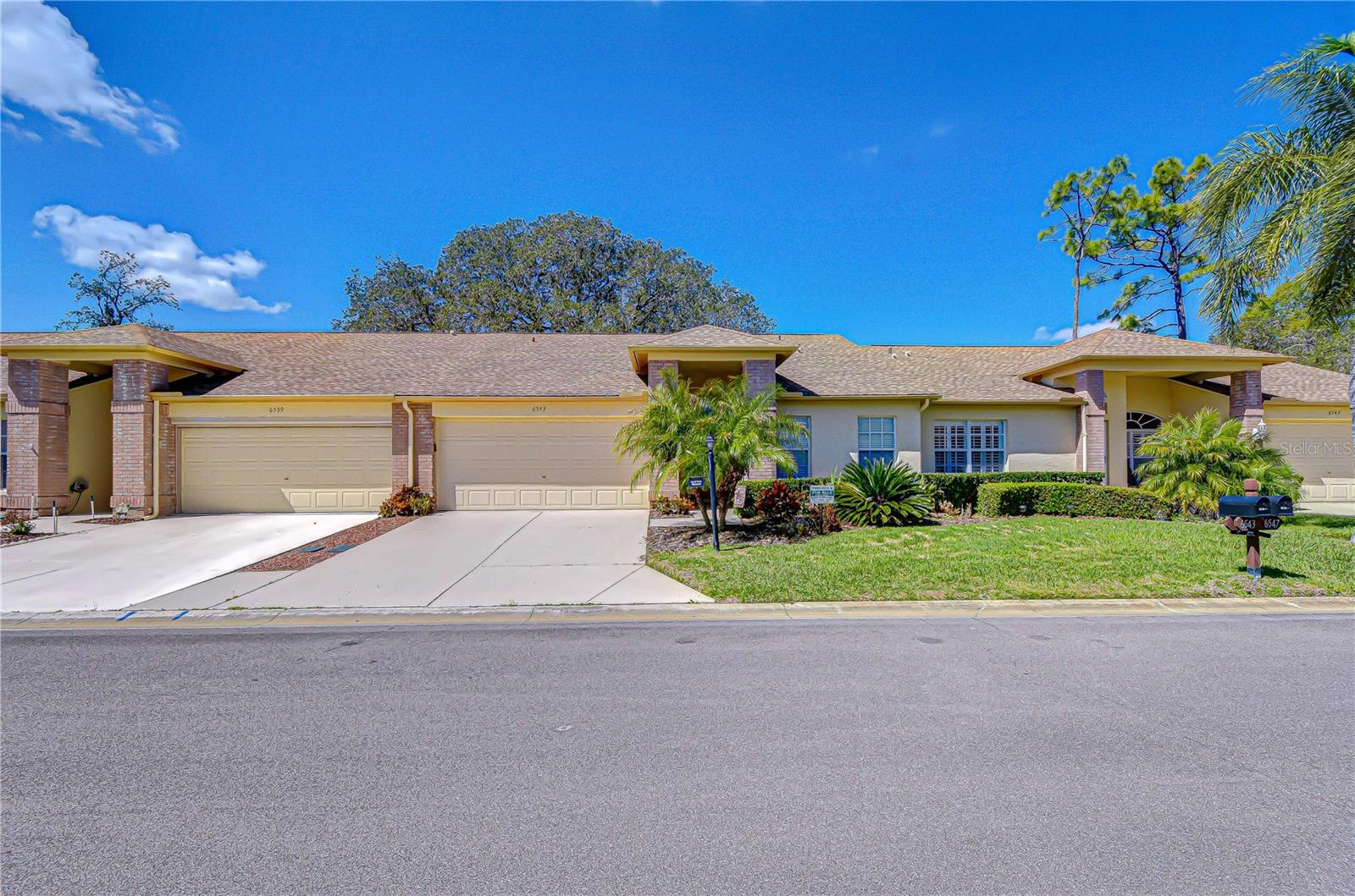 6543 PINE WALK DR — photo 2
