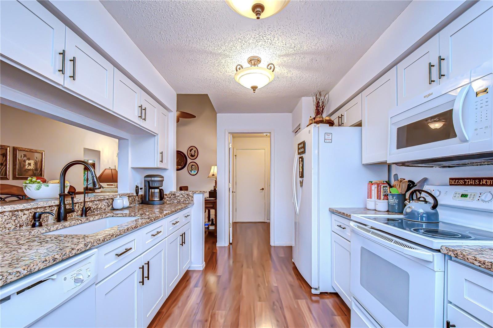 6543 PINE WALK DR — photo 15