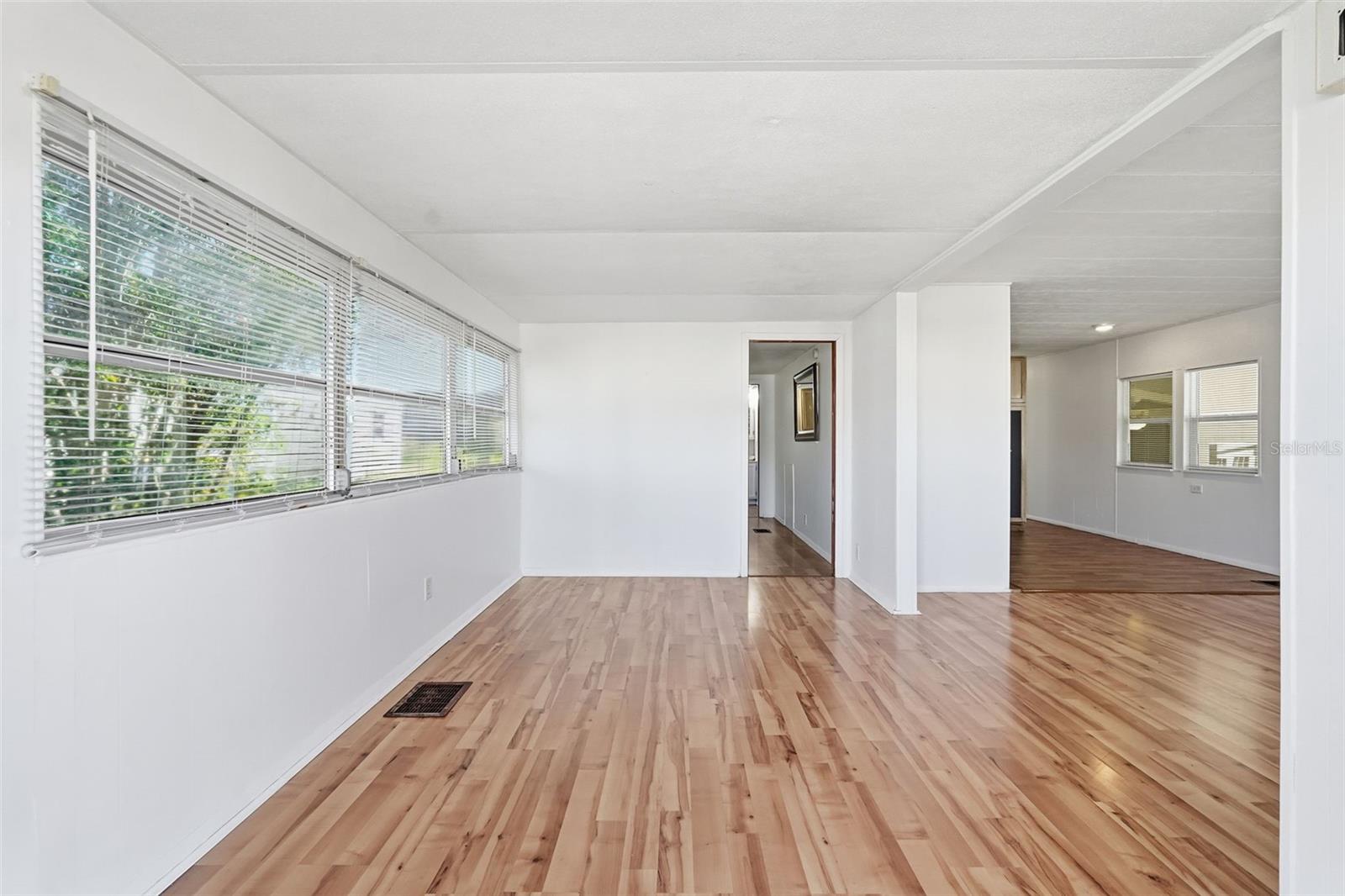 37828 NEWAL AVE — photo 5